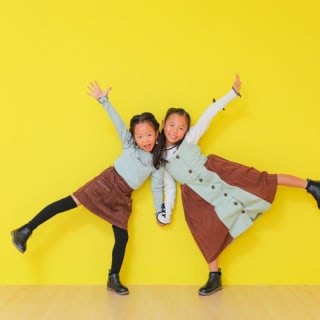 姉妹撮影　写真　カラフル　フォトスタジオ　ハピスタ
