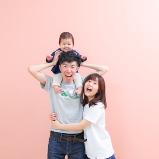 ベビー　ママ　パパ　赤ちゃん　家族写真　記念日　お誕生日　キッズフォトハウス　HAPISTA