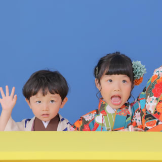 七五三　兄弟　可愛い　カラフル　キッズフォトスタジオ　ハピスタ