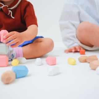 兄妹　おもちゃ　私服