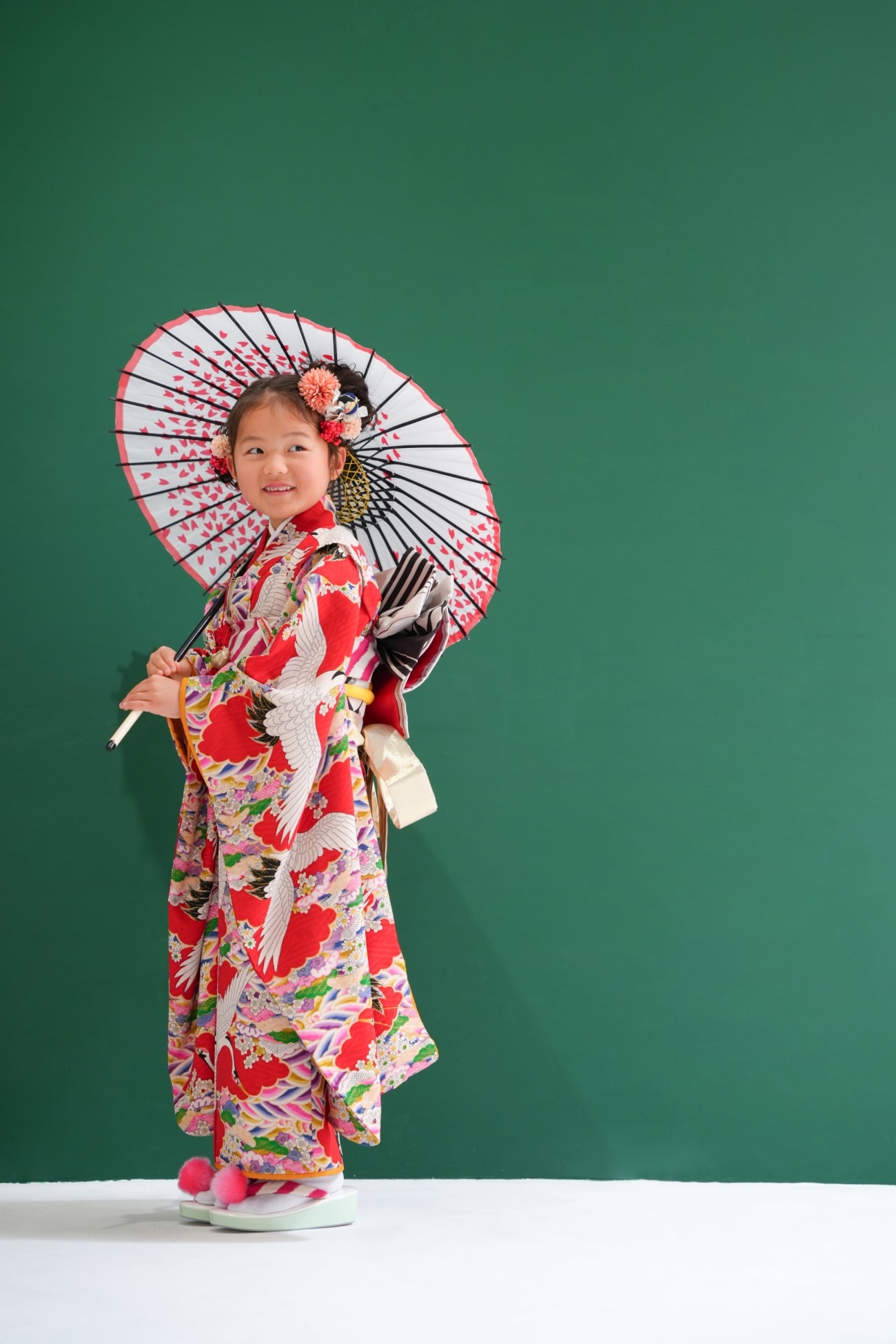 千歳飴の次は傘を持ちました☂️