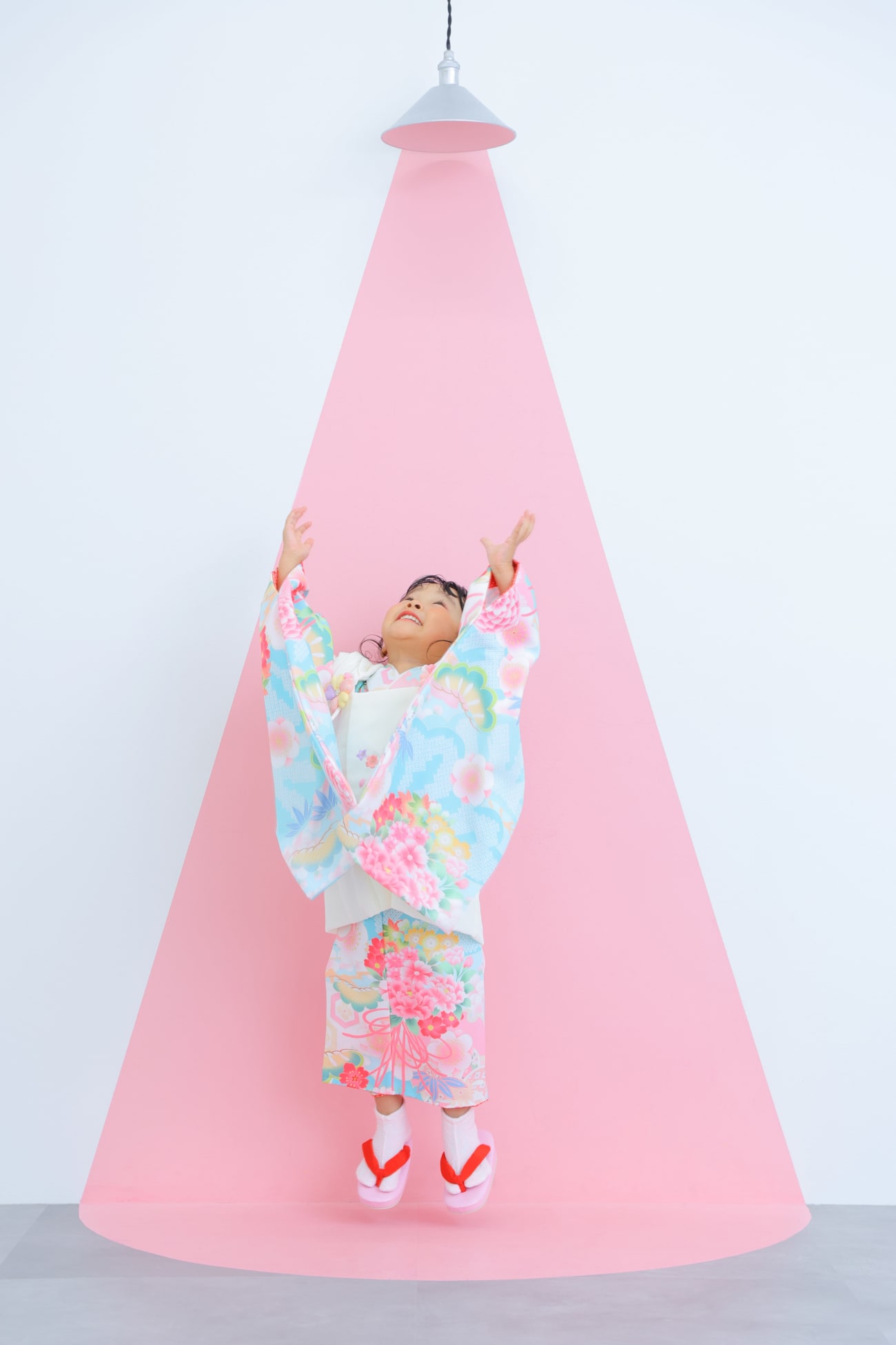 ピンクライトに照らされて💡