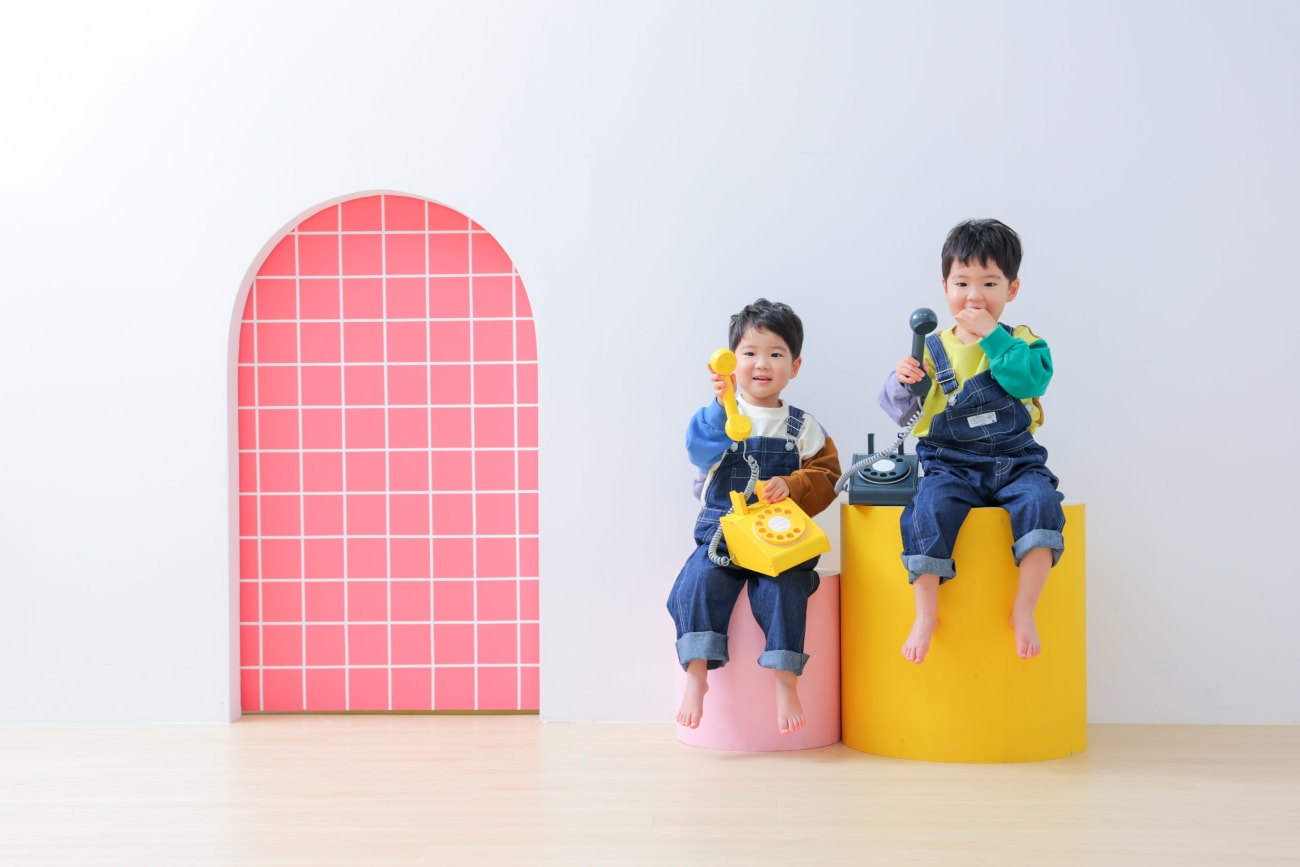 私服に着替えて…