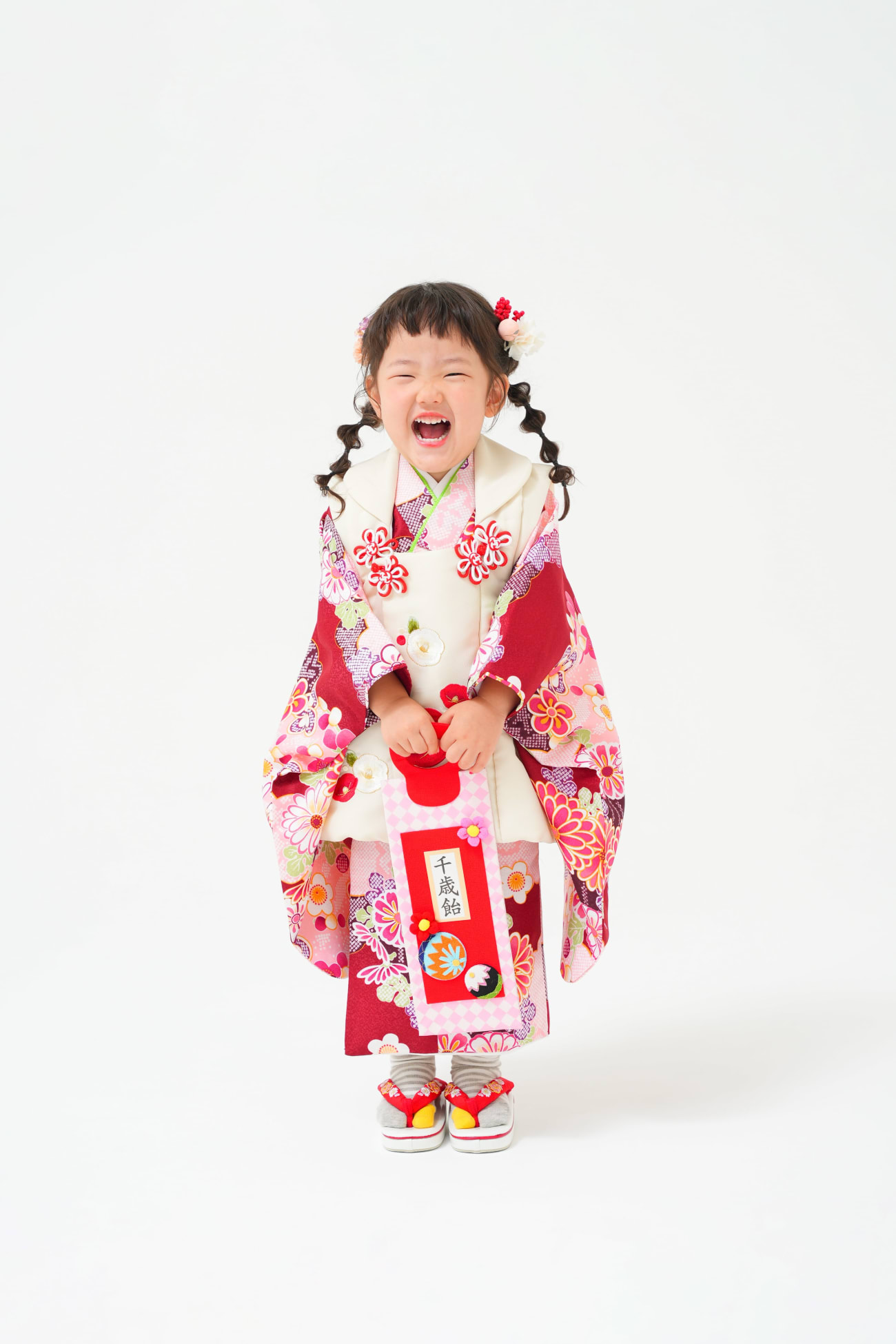 千歳飴を持ったお写真から遊びながらのお写真まで撮れまちゃいます
