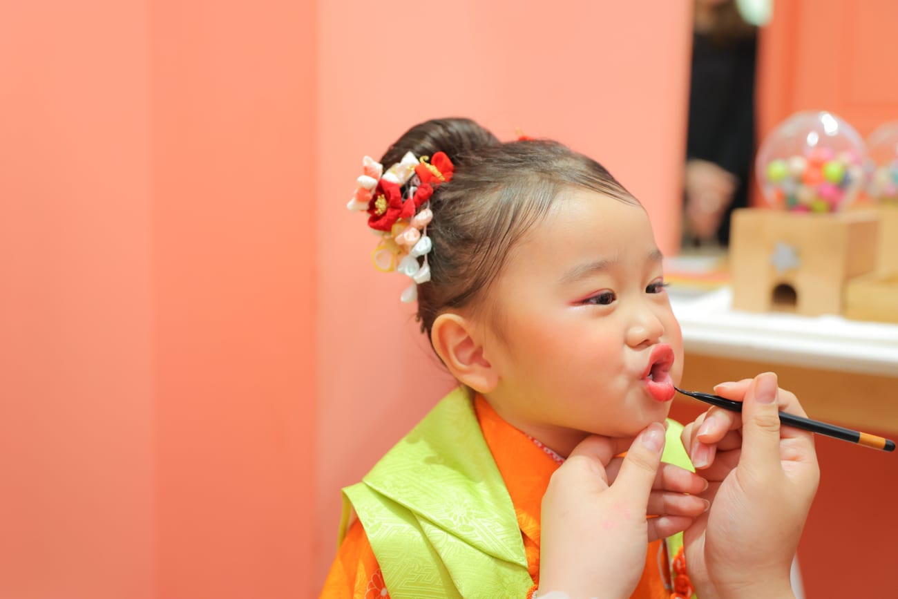 まずはメイクシーンから💄