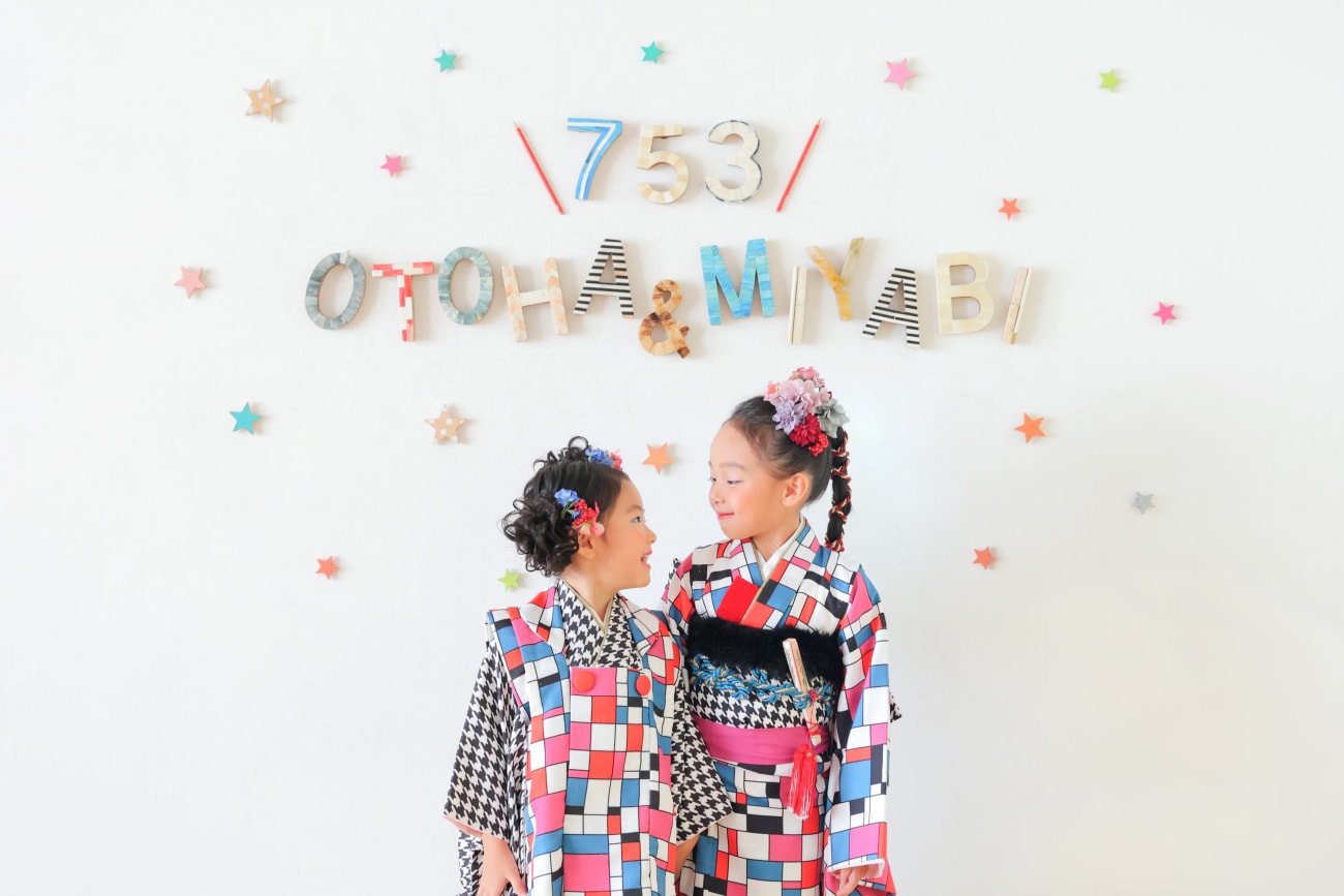 いろんな背景でいろんな小物を使って☆