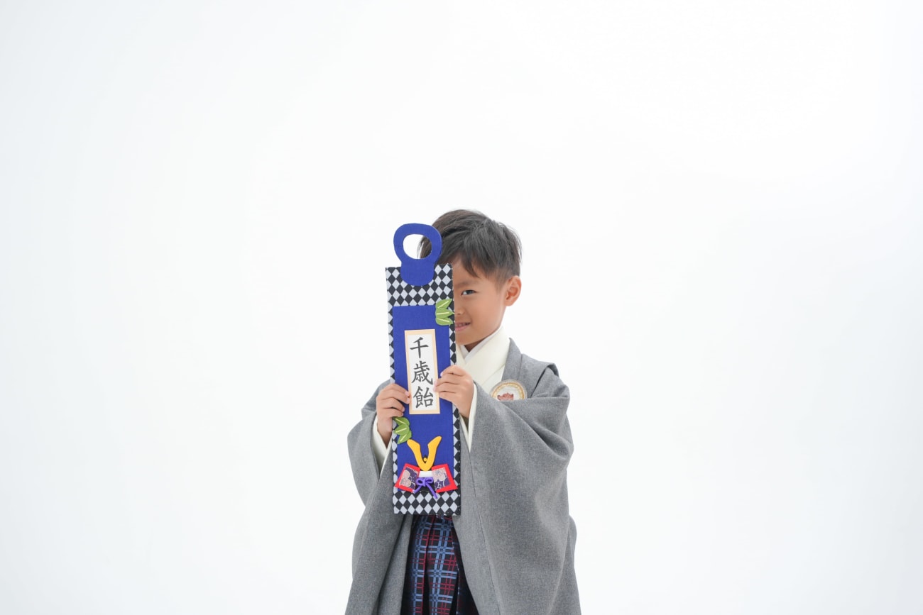 まずは千歳飴を持って♪