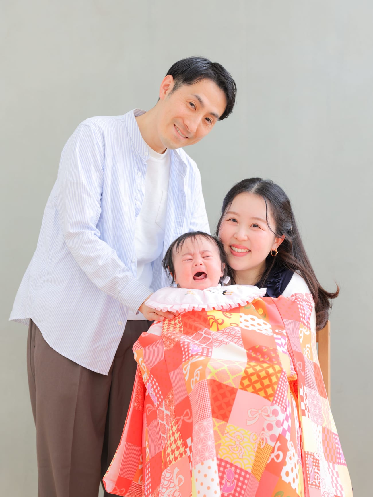 大好きなパパとママに囲まれて🧑‍🧑‍🧒