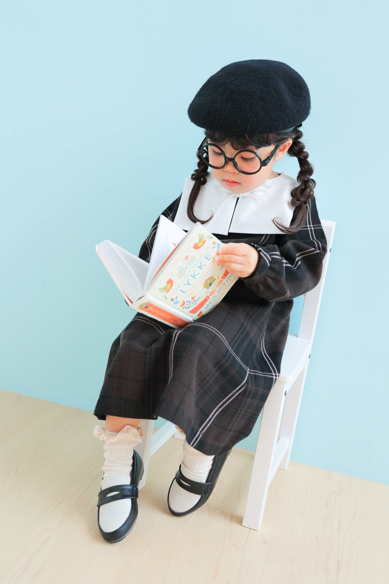 本に夢中な姿が・・・😍