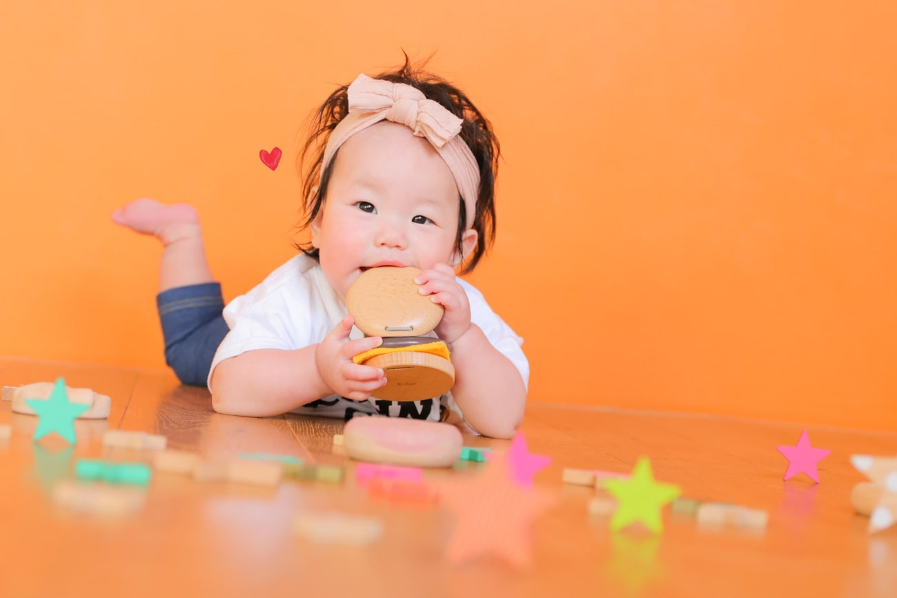 得意のうつ伏せや、頑張ってお座りなんかも⁉︎🧸