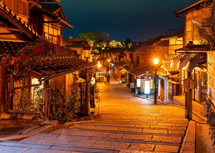 冬の京都観光で訪れたい 注目デートスポット イルミネーション 旅先で特別な結婚写真が残せるフォトジェニックジャーニー By De Co