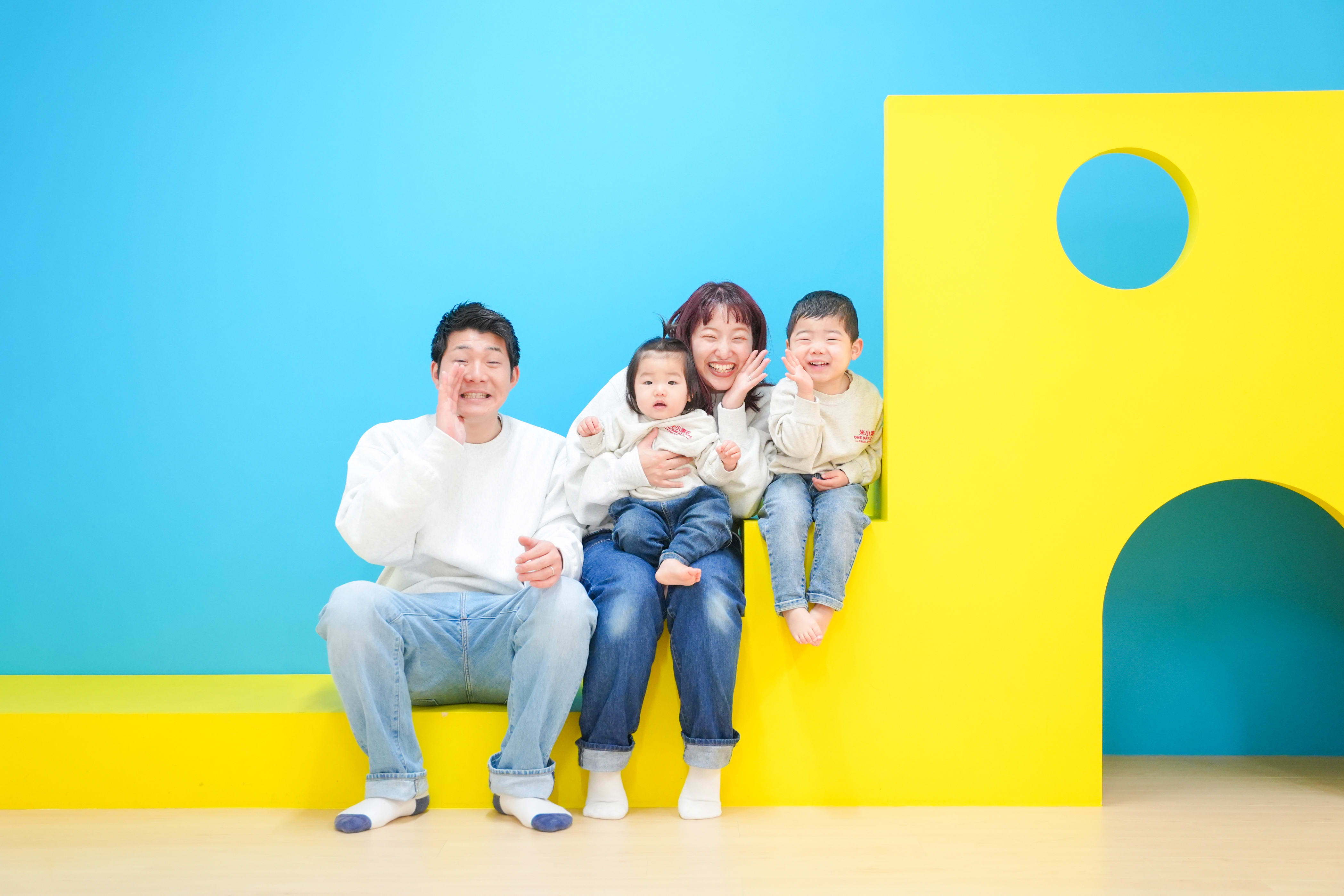 1歳女の子　1歳誕生日 家族写真　ファミリーフォト