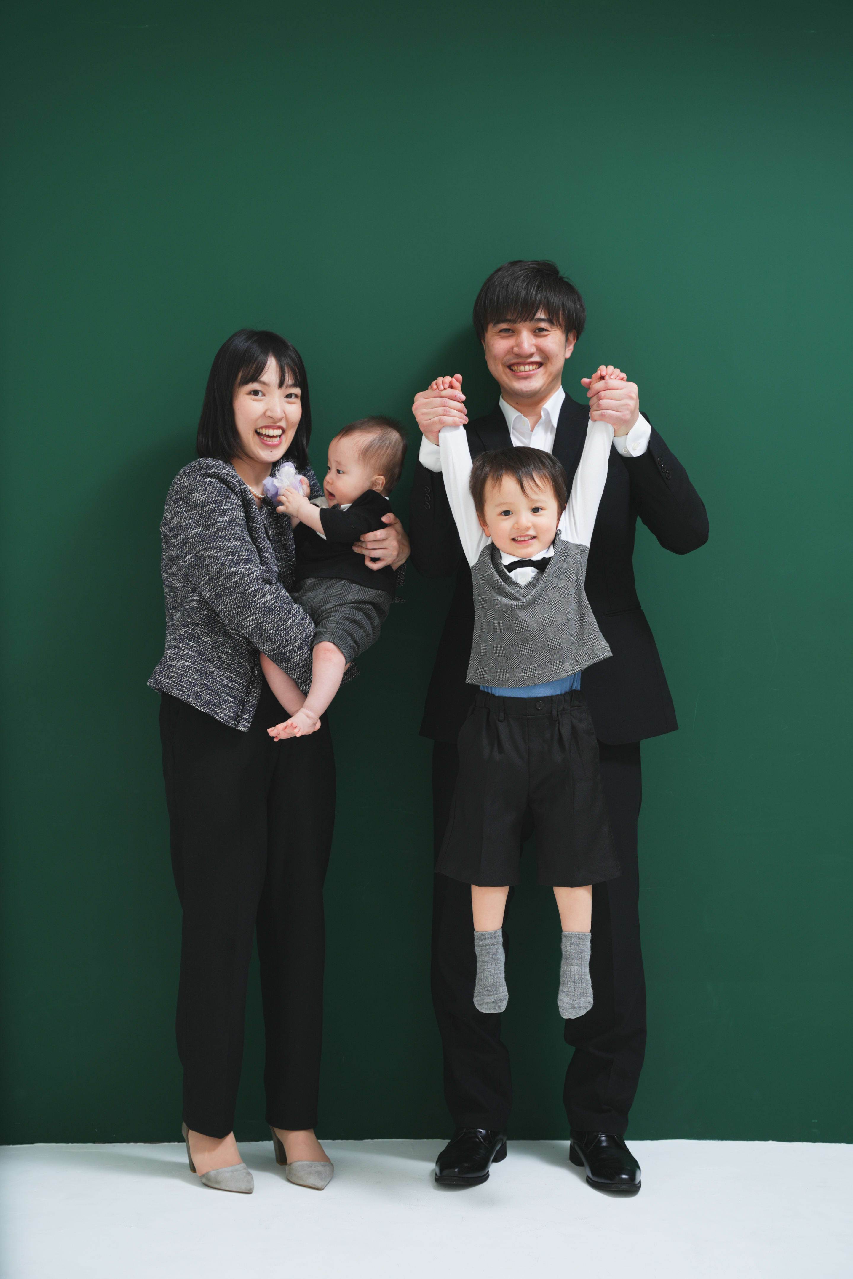 家族　家族撮影　家族写真　ファミリー撮影　ファミリーフォト　記念日撮影　誕生日撮影　キッズフォトスタジオ　フォトスタジオ　大阪フォトスタジオ　堺市フォトスタジオ　