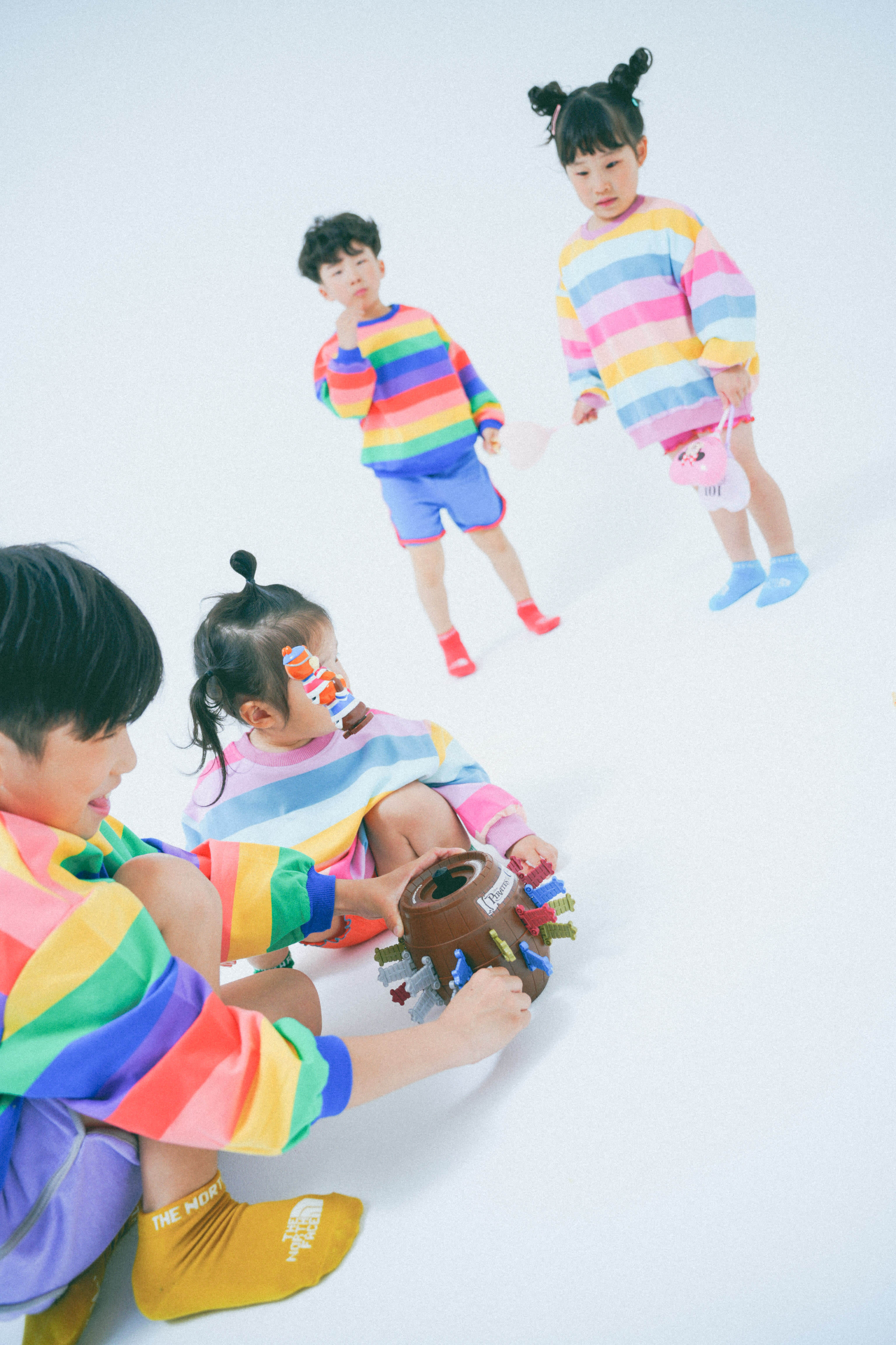 誕生日　誕生日撮影　バースデー　バースデーフォト　バースデー撮影　私服撮影　キッズフォトスタジオ　大阪フォトスタジオ　フォトスタジオ　堺市フォトスタジオ　持ち込み小物　おもちゃ持ち込み　4兄弟