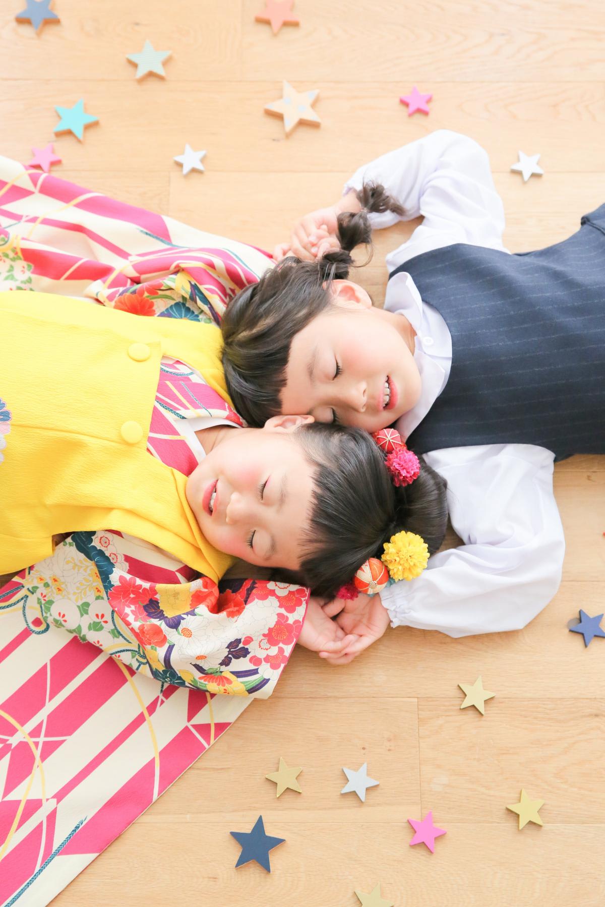 七五三　記念写真　姉妹フォト　星　キッズフォトハウス　HAPISTA