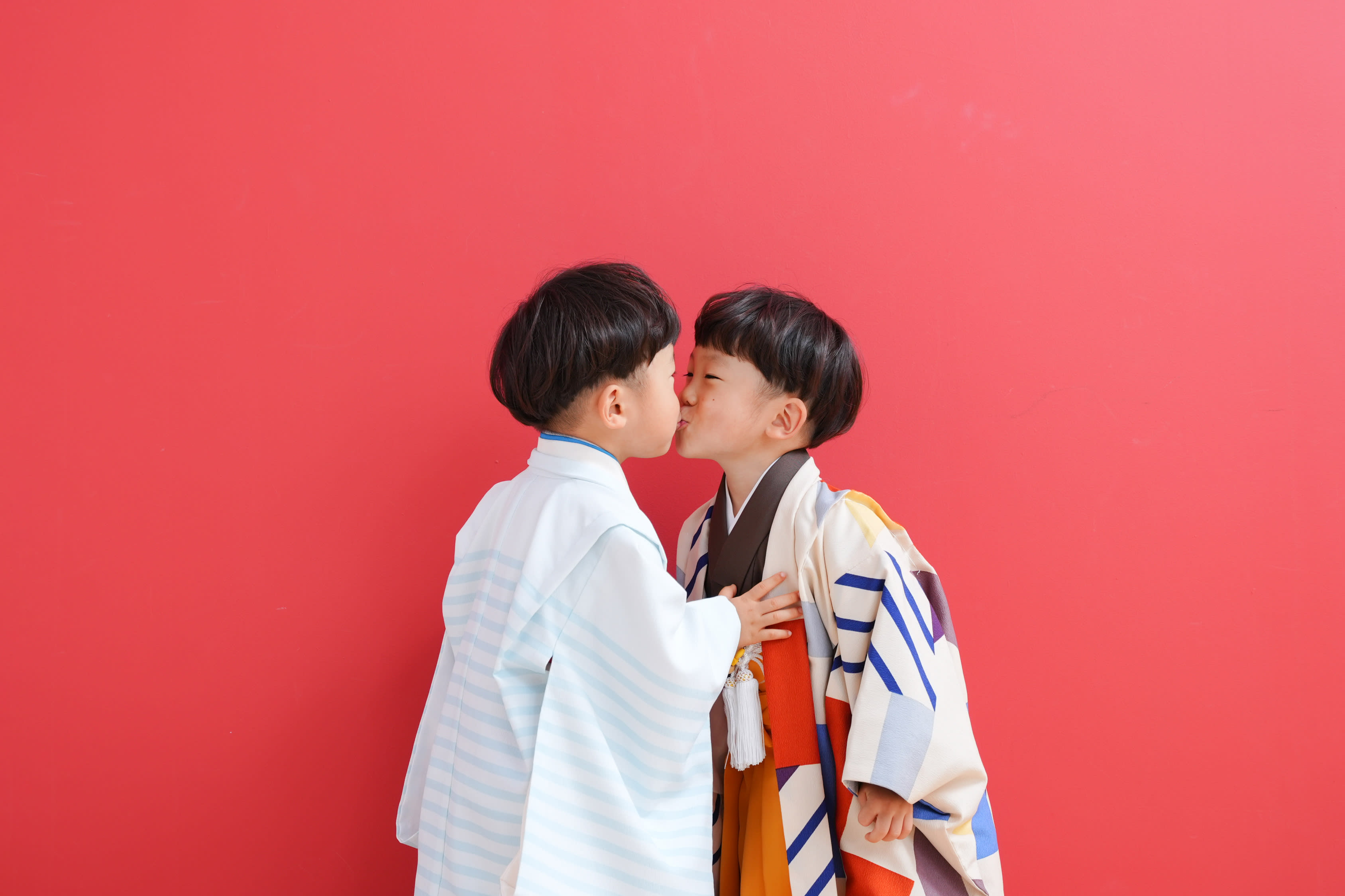 七五三　男の子　可愛い　カラフル　キッズフォトスタジオ　ハピスタ