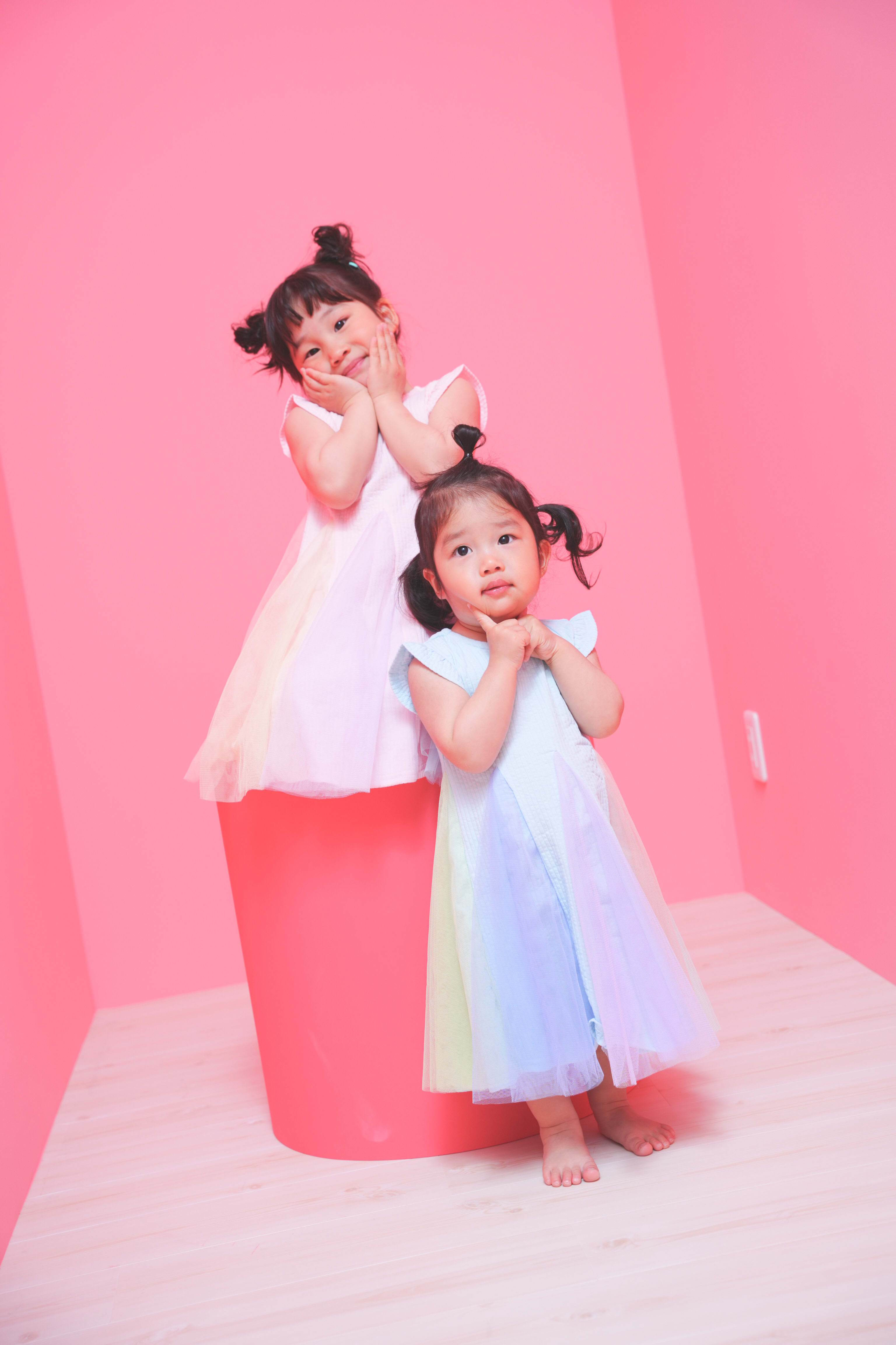誕生日　誕生日撮影　バースデー　バースデーフォト　バースデー撮影　私服撮影　キッズフォトスタジオ　大阪フォトスタジオ　フォトスタジオ　堺市フォトスタジオ　持ち込み小物　持ち込み衣装　姉妹