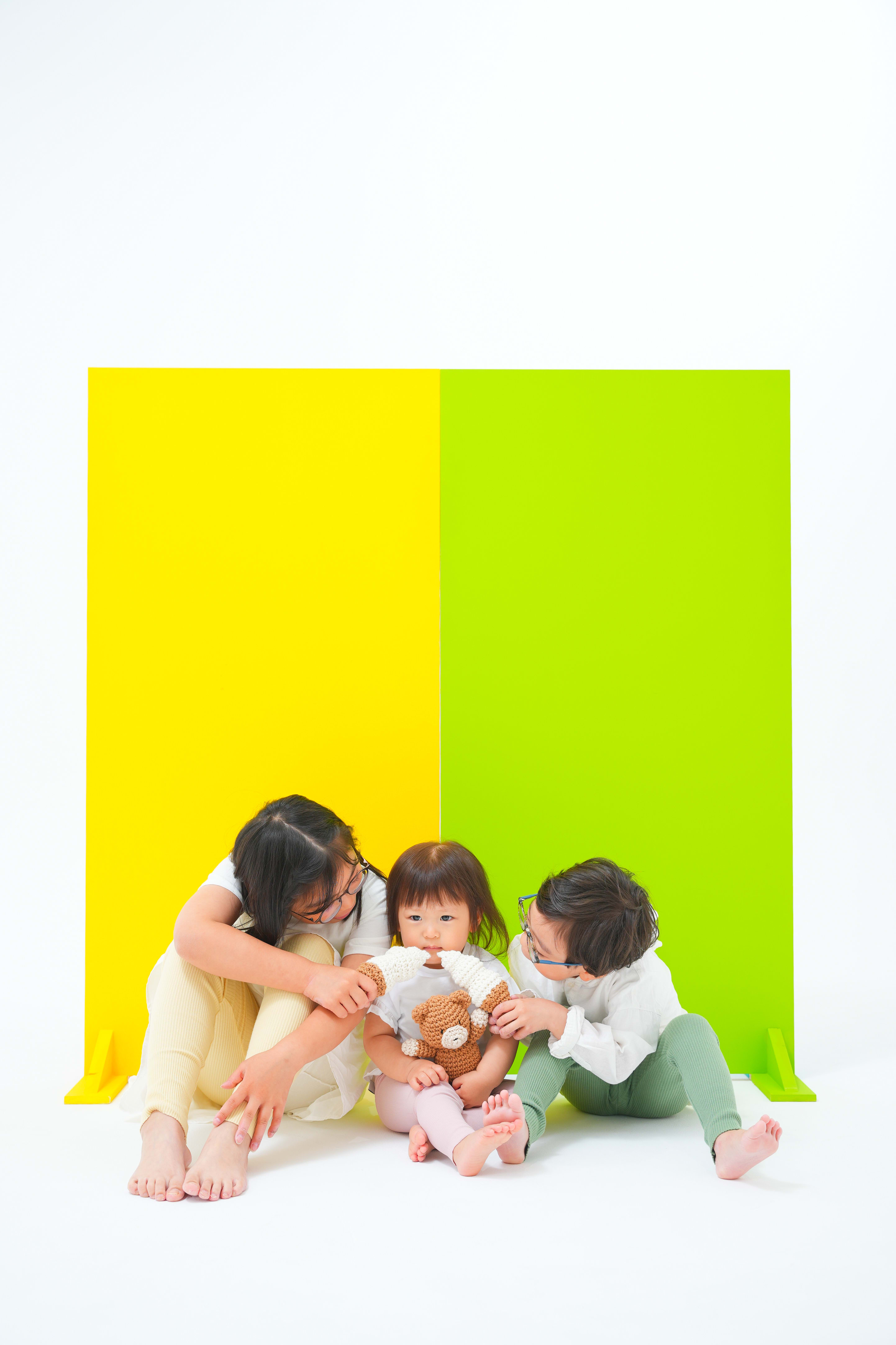 誕生日撮影　5歳誕生日　バースデー　バースデー撮影　記念撮影　メガネ　私服撮影　男の子　キッズフォトスタジオ　フォトスタジオ　大阪フォトスタジオ　堺市フォトスタジオ　3兄弟　兄弟撮影