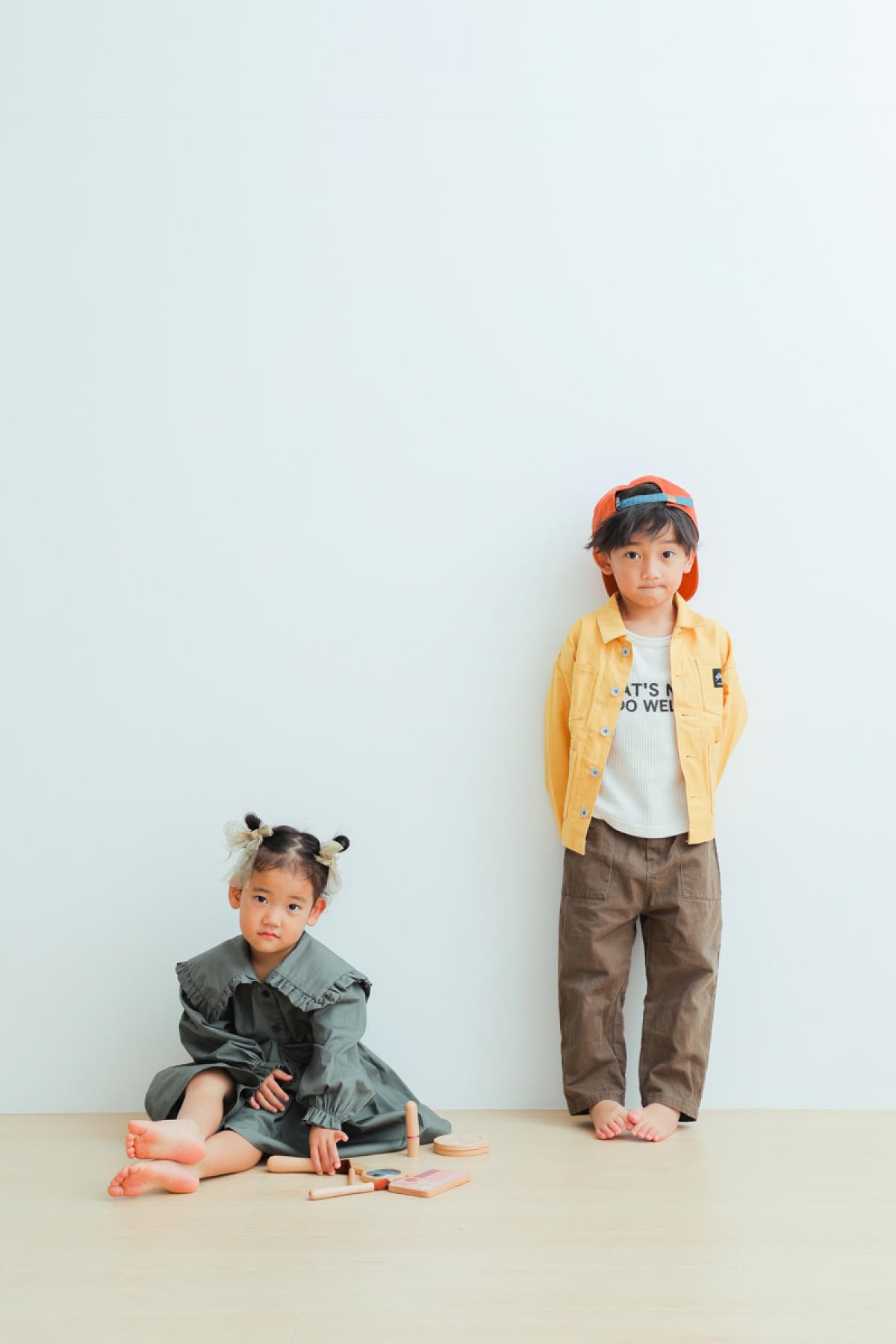 きょうだい撮影　写真　カラフル　フォトスタジオ　ハピスタ