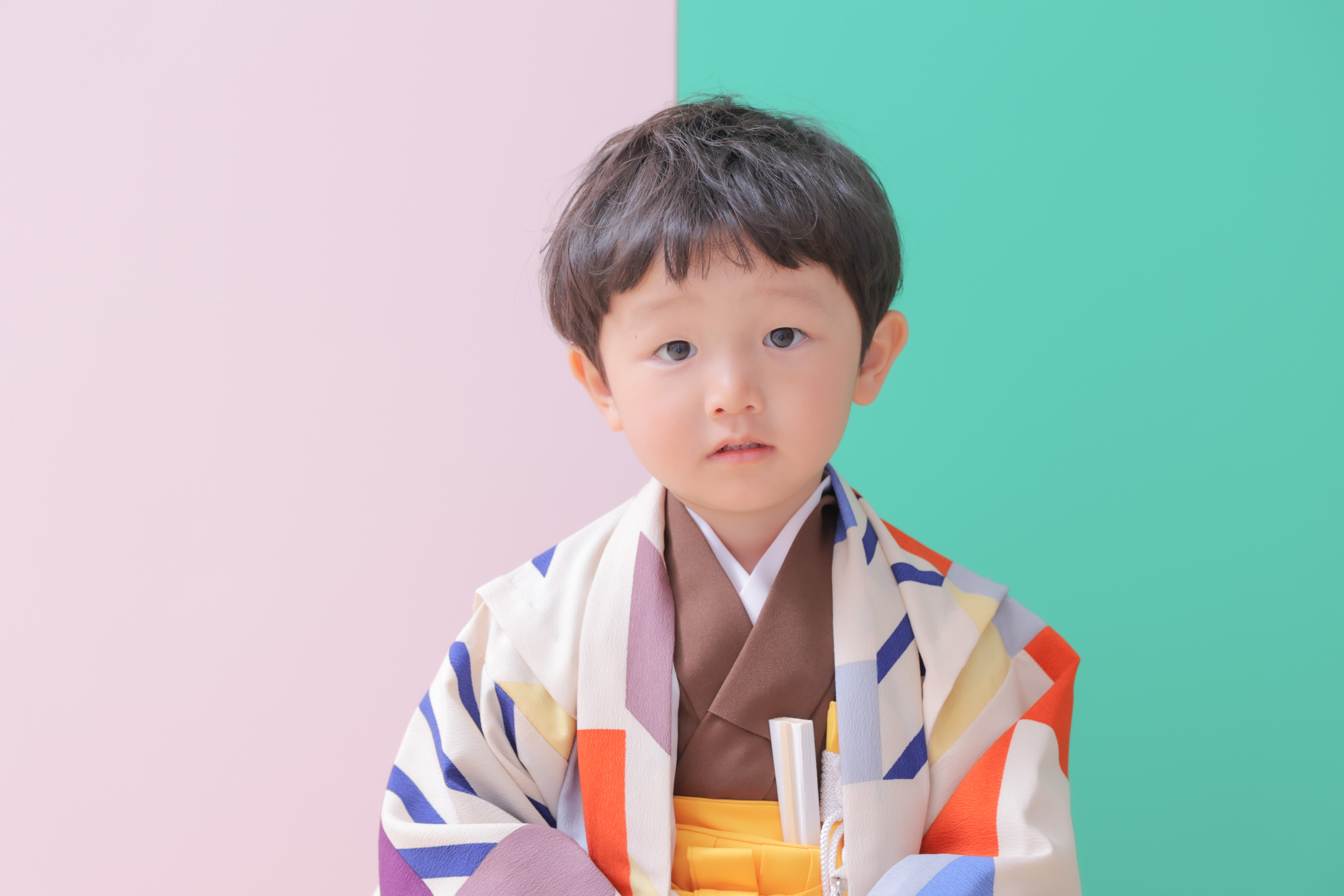 七五三　男の子　可愛い　カラフル　キッズフォトスタジオ　ハピスタ