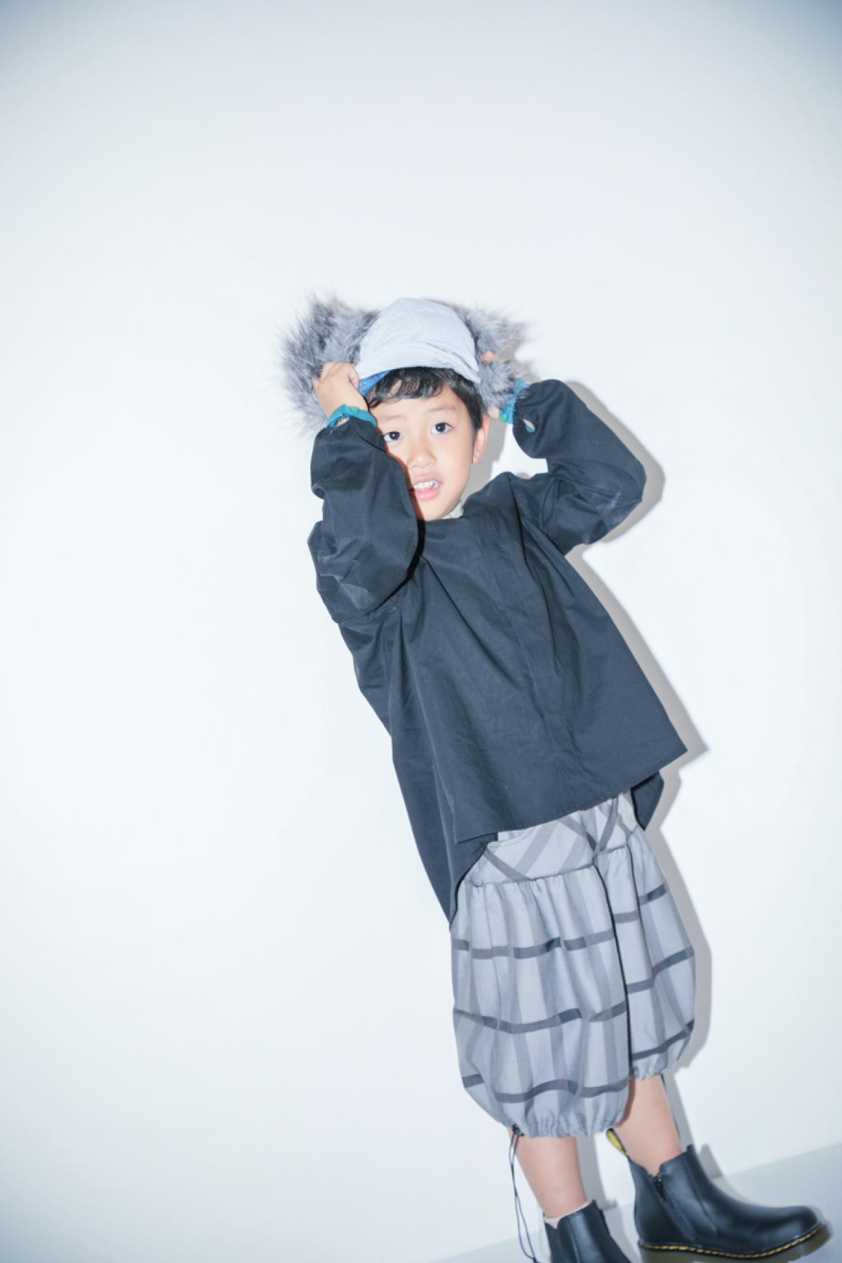 男の子　記念撮影　カラフル　可愛い　キッズフォトスタジオ　ハピスタ