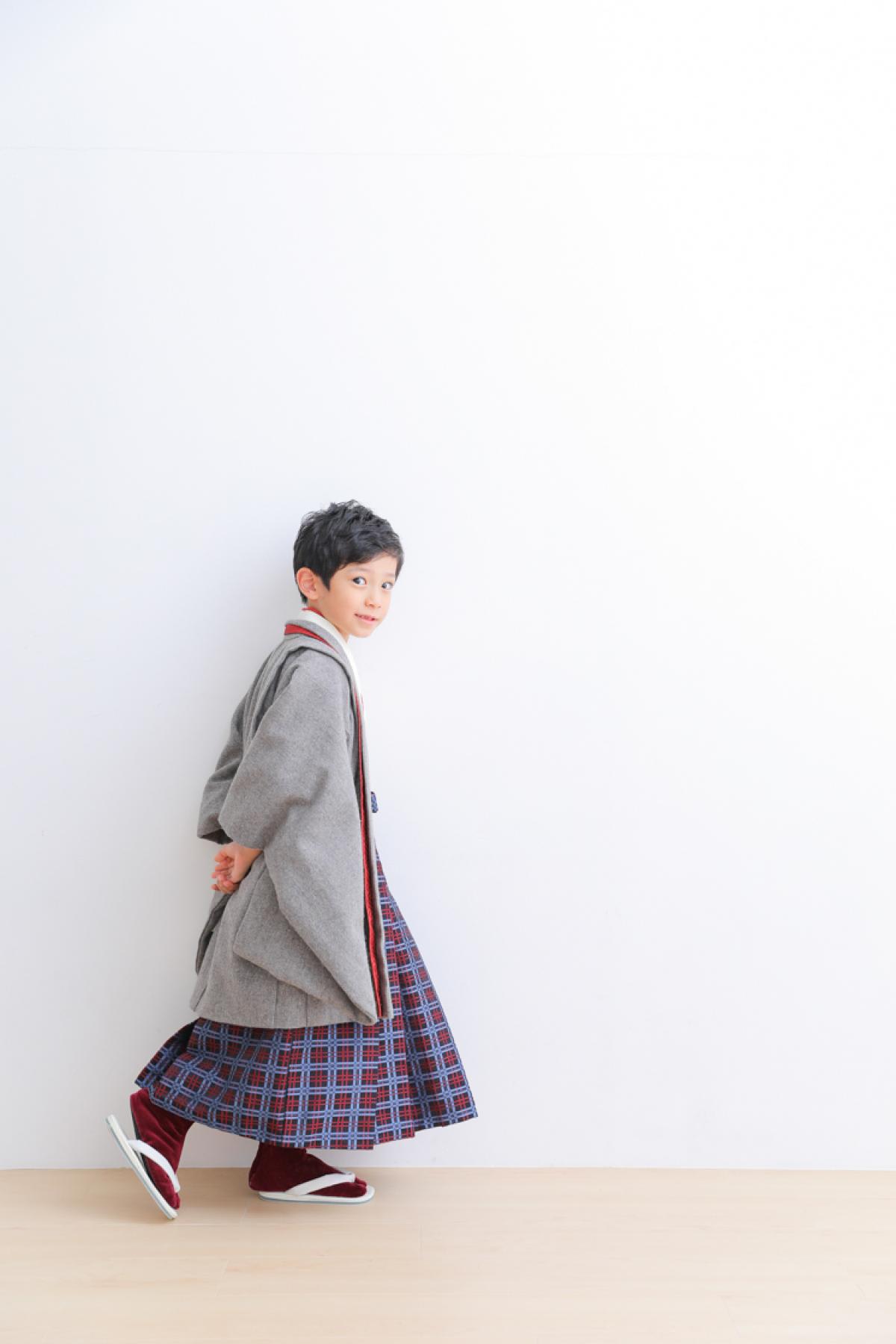 七五三　男の子　可愛い　カラフル　キッズフォトスタジオ　ハピスタ