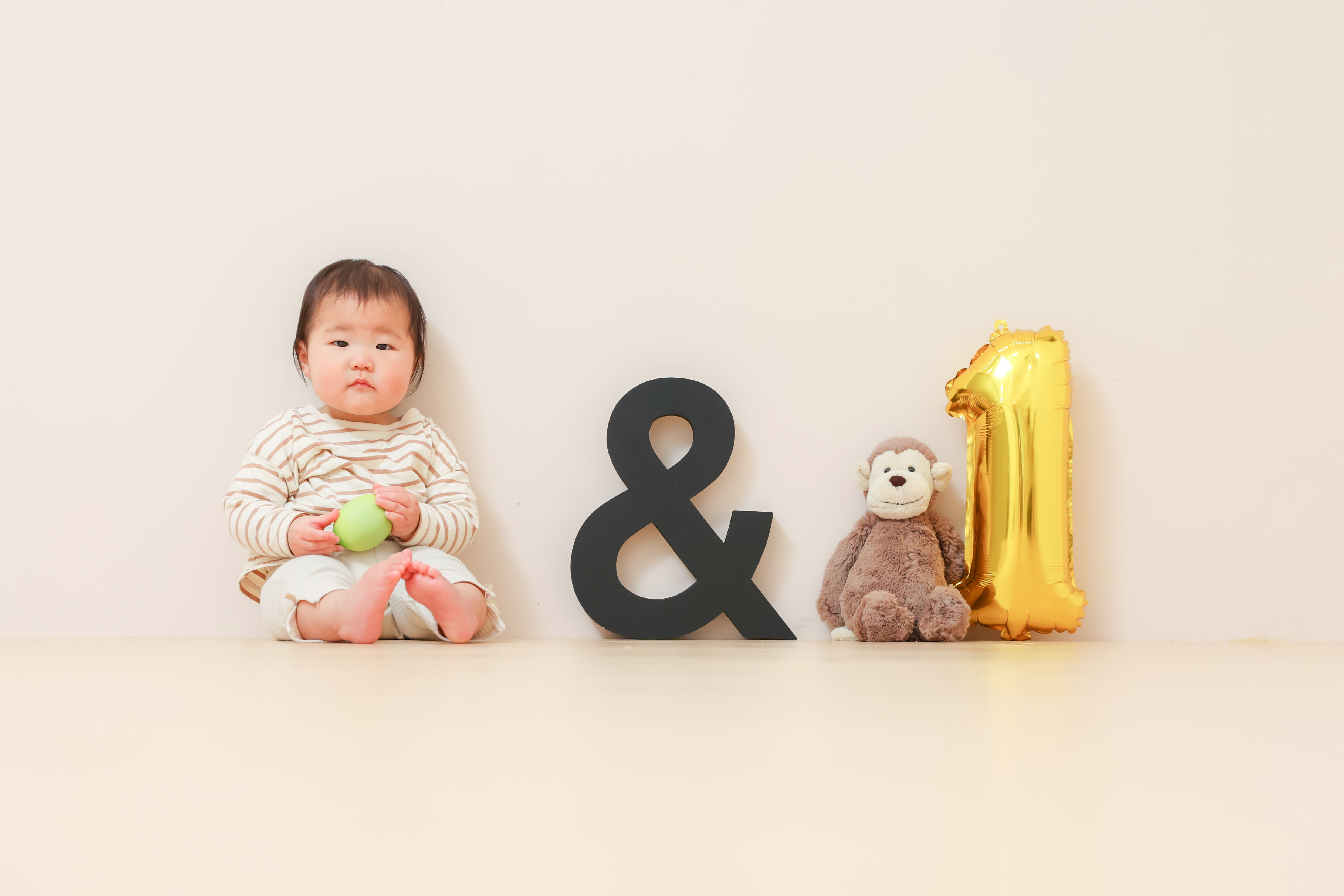 お誕生日　バースデー　1歳　キッズ写真 　HAPISTA