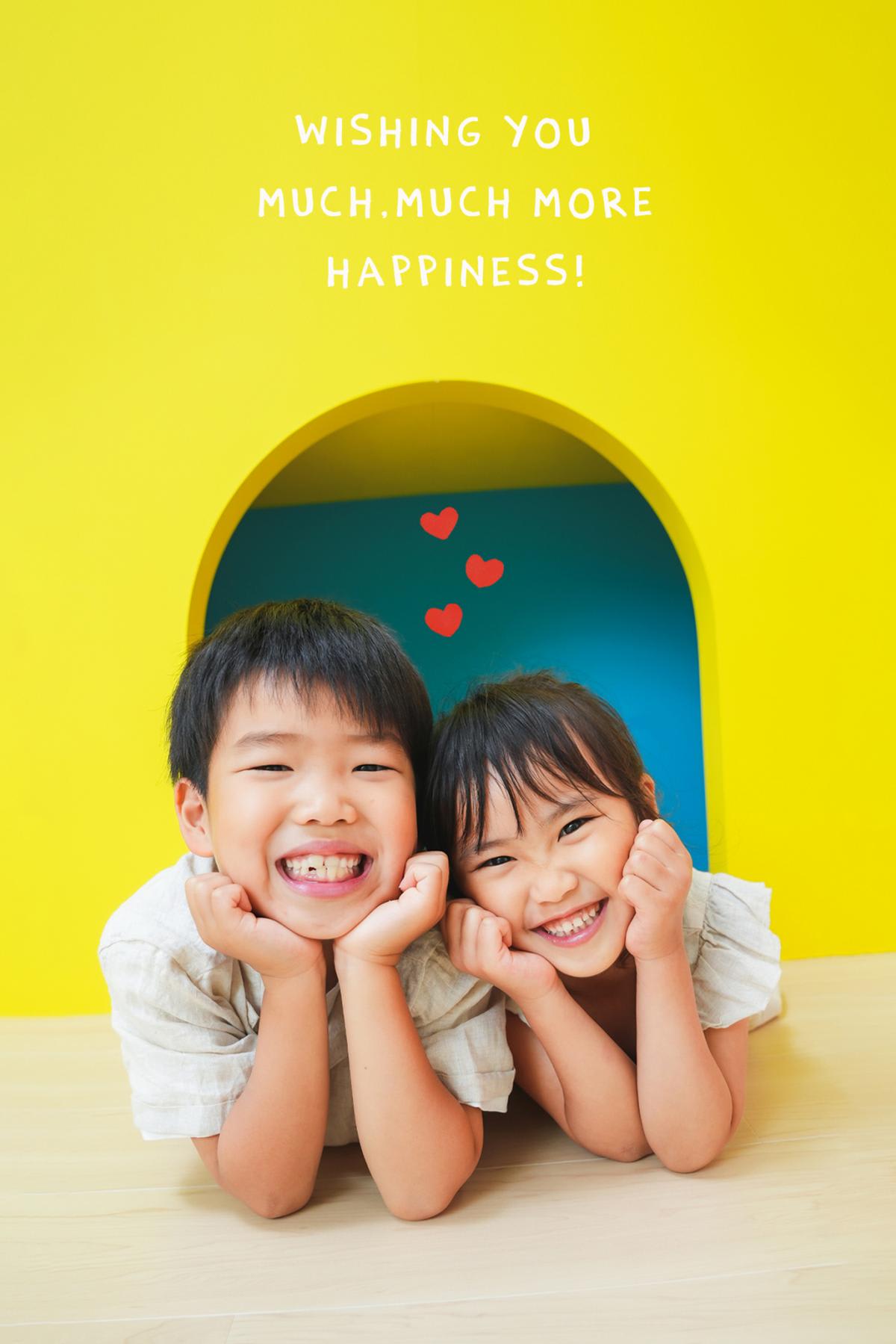 ファミリー　家族写真　カラフル　兄弟フォト　フォトスタジオ　ハピスタ