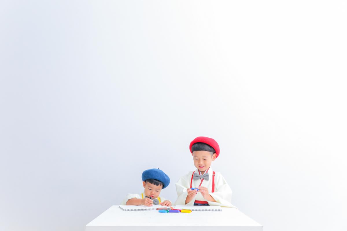 七五三　記念写真　男の子　赤　青　キッズフォトハウス　HAPISTA