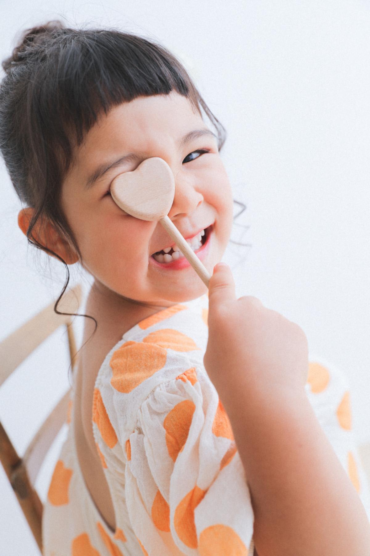 七五三　７歳女の子　可愛い　カラフル　キッズフォトスタジオ　ハピスタ