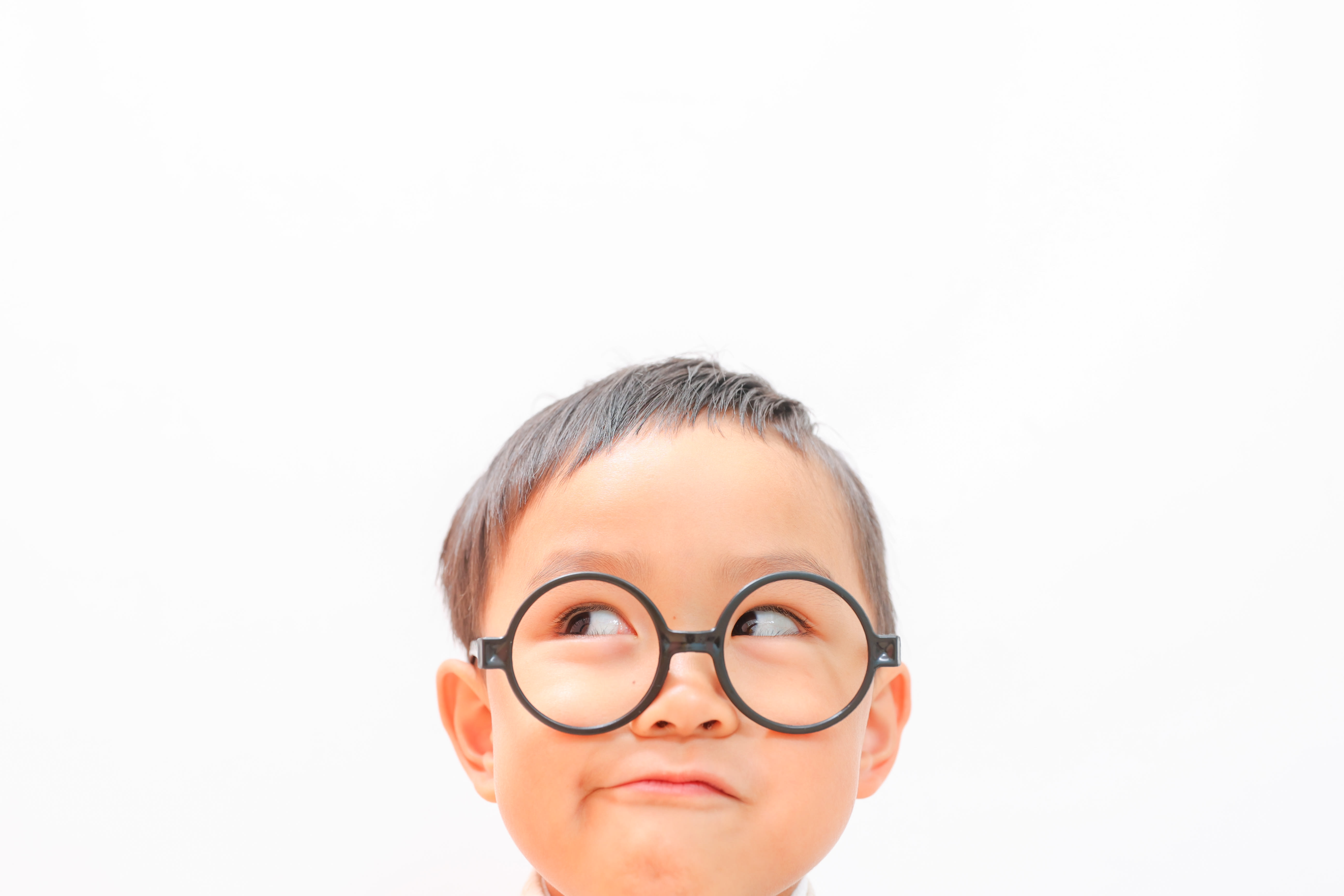 七五三　男の子　可愛い　カラフル　キッズフォトスタジオ　ハピスタ