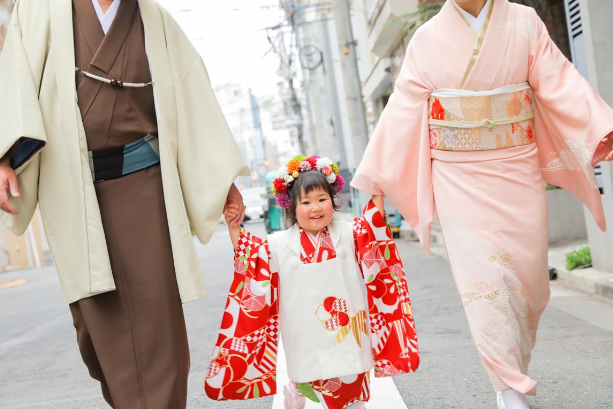 七五三　3歳女の子　着物　雷門　浅草　キッズフォトスタジオ　ハピスタ