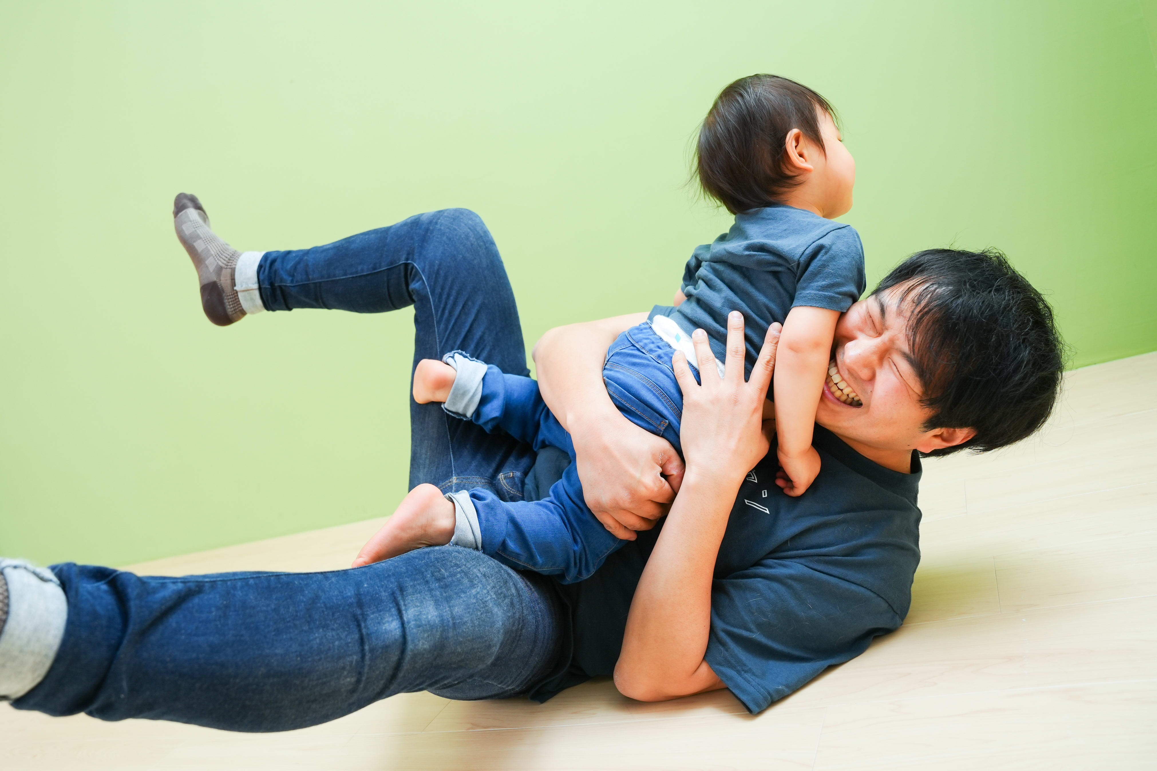 家族写真 　可愛い　親子　２歳