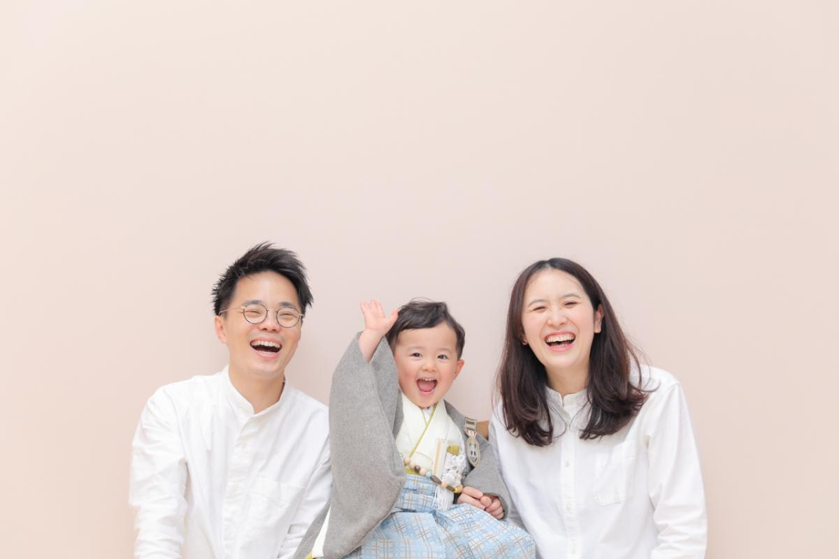 七五三　記念写真　男の子　家族写真　キッズフォトハウス　HAPISTA