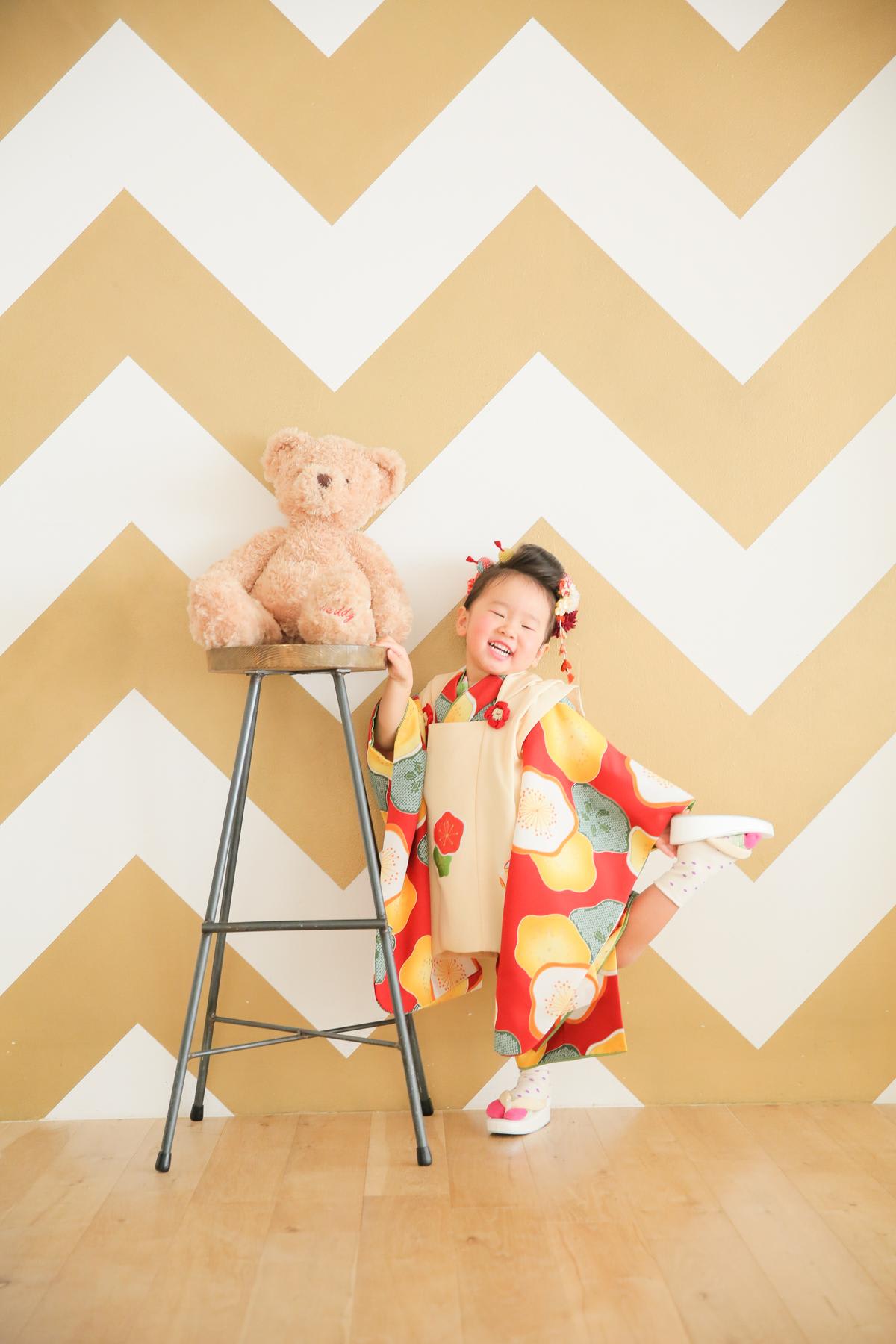 七五三　記念写真　女の子　くまさん　ぬいぐるみ　キッズフォトハウス　HAPISTA