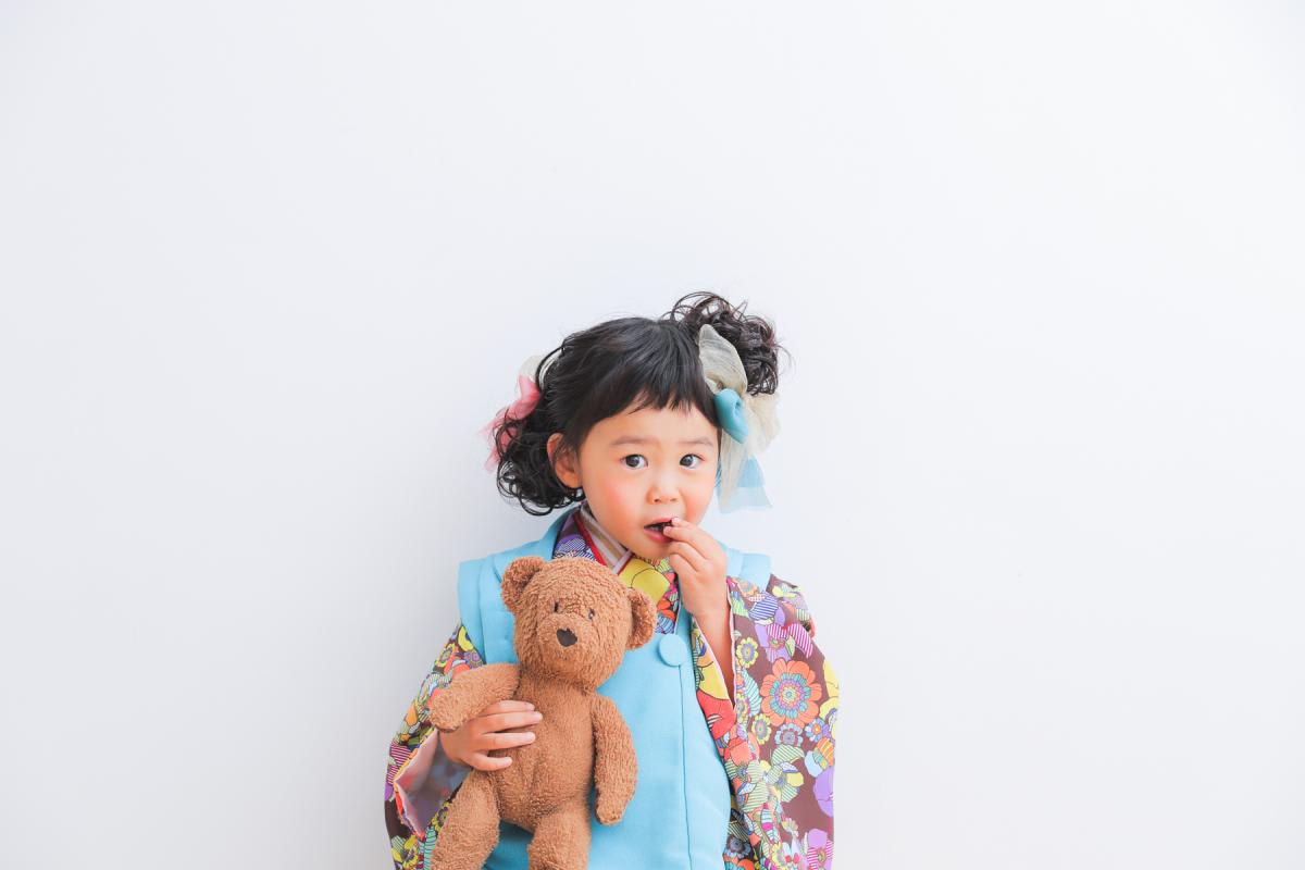 七五三　記念写真　女の子　くまさん　ぬいぐるみ　キッズフォトハウス　HAPISTA