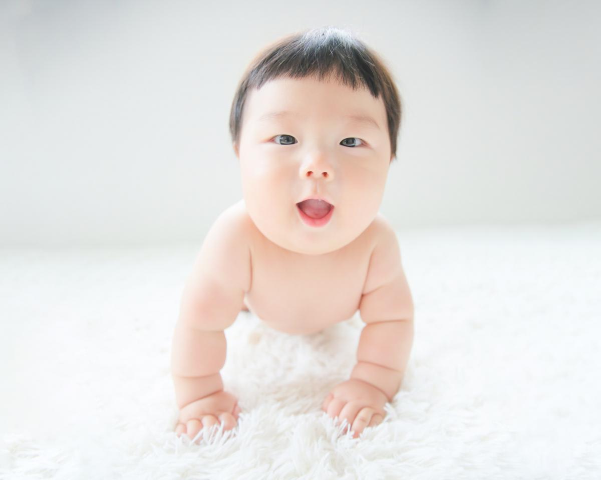 ベビーフォト　赤ちゃん　記念日　キッズフォトスタジオ　HAPISTA