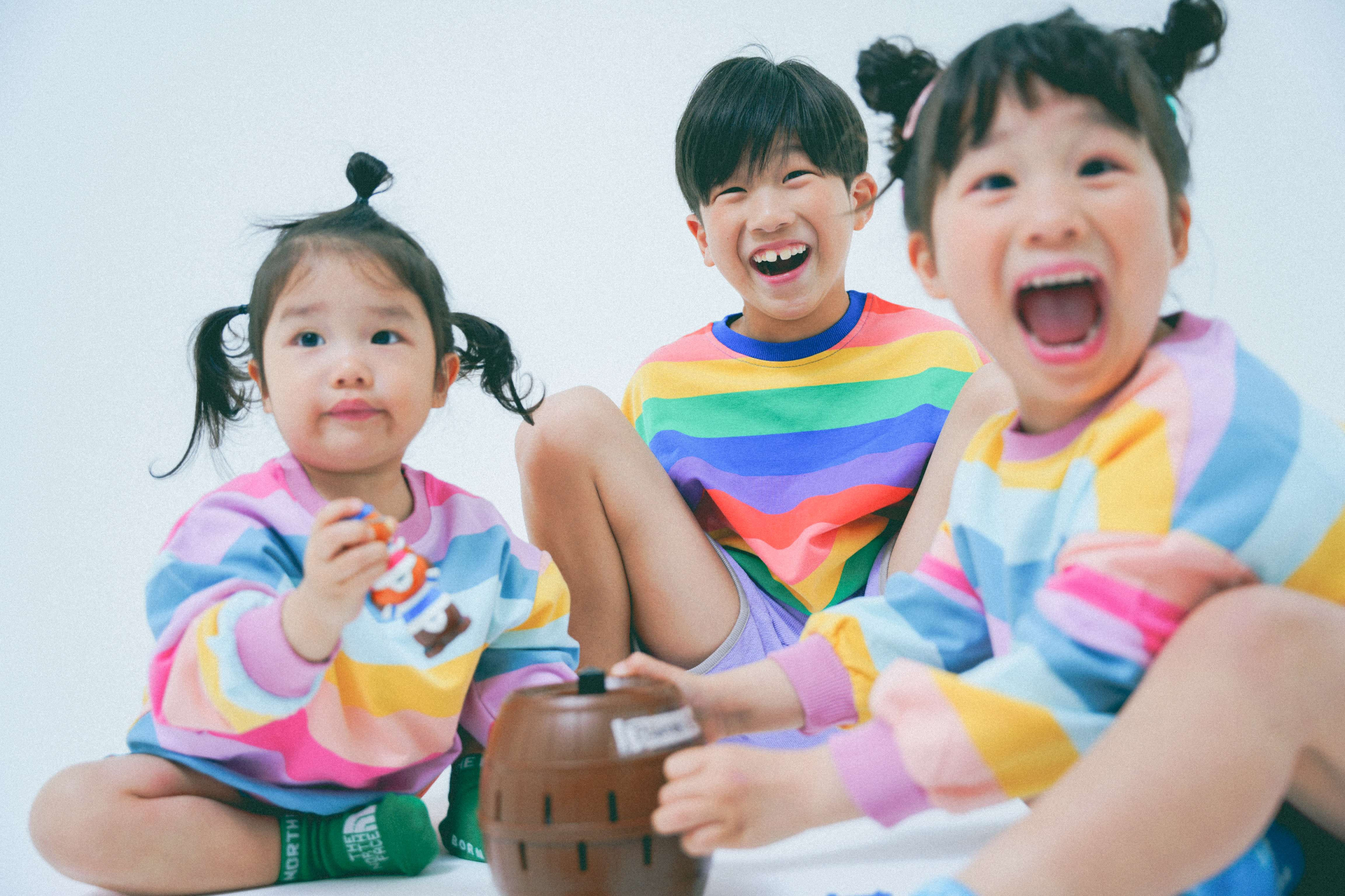 誕生日　誕生日撮影　バースデー　バースデーフォト　バースデー撮影　私服撮影　キッズフォトスタジオ　大阪フォトスタジオ　フォトスタジオ　堺市フォトスタジオ　持ち込み小物　おもちゃ持ち込み　4兄弟