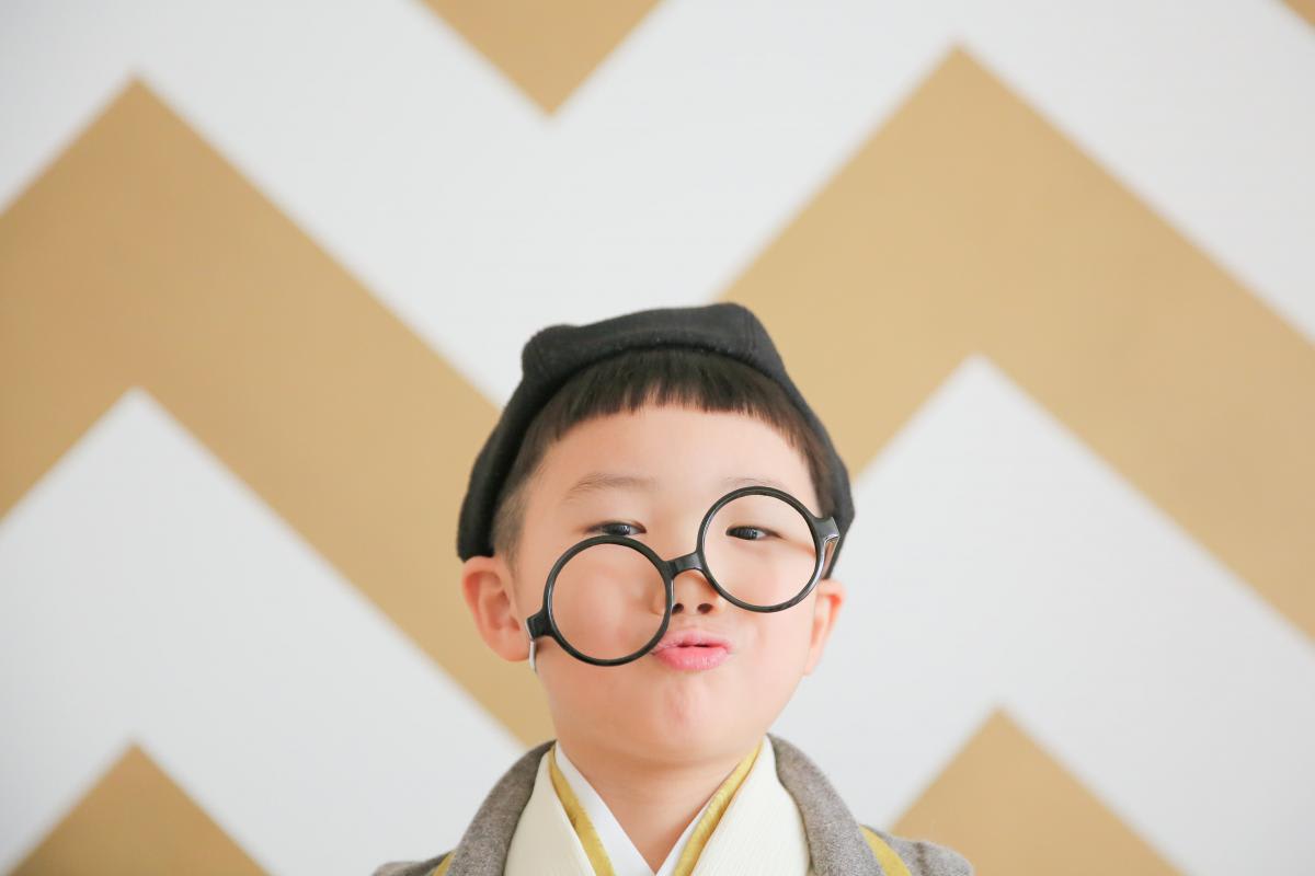 七五三　記念写真　男の子　メガネ　キッズフォトハウス　HAPISTA