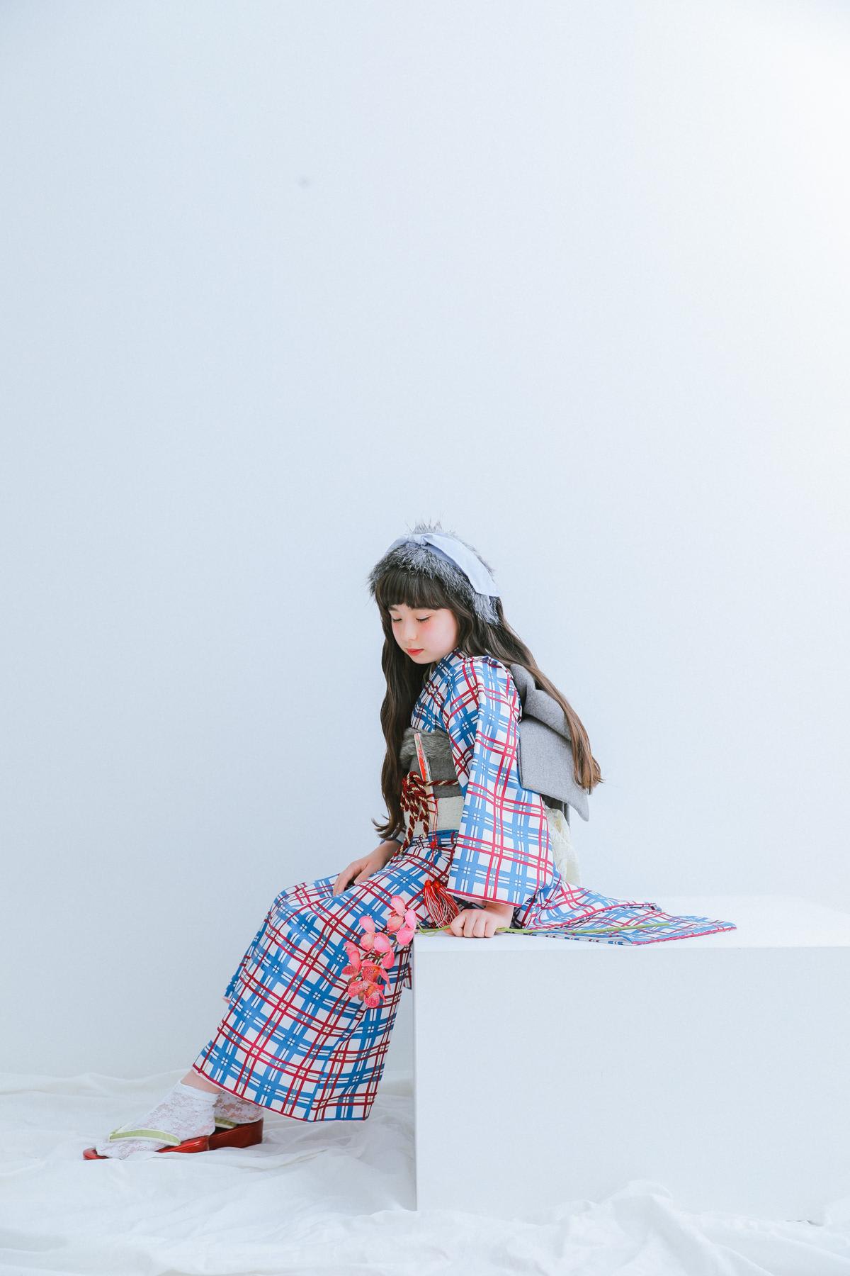 七五三　７歳女の子　可愛い　カラフル　キッズフォトスタジオ　ハピスタ