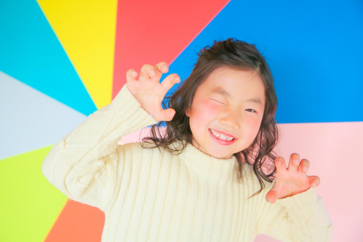 バースデー　お誕生日　女の子　カラフル　キッズ写真　HAPISTA
