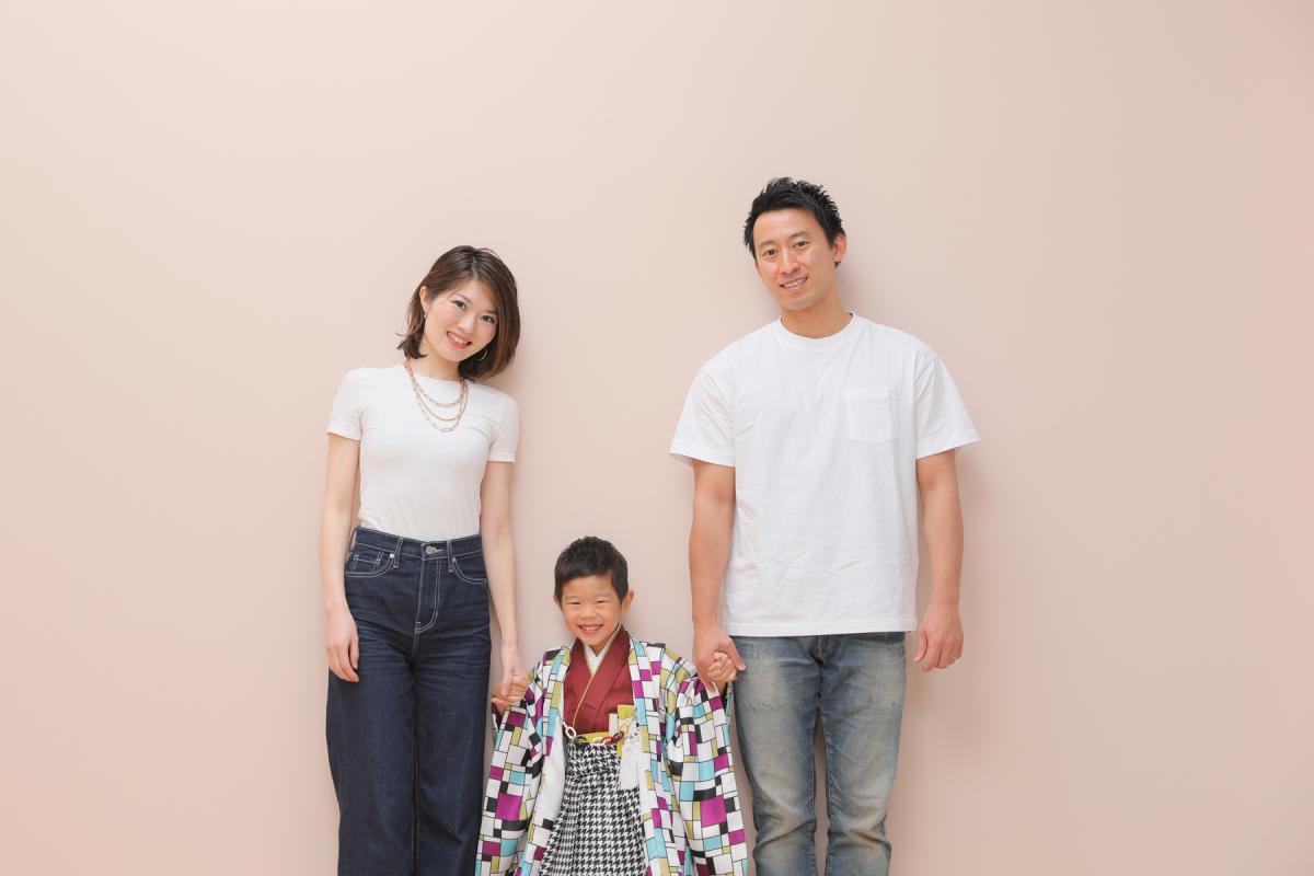 七五三　記念写真　男の子　家族写真　キッズフォトハウス　HAPISTA