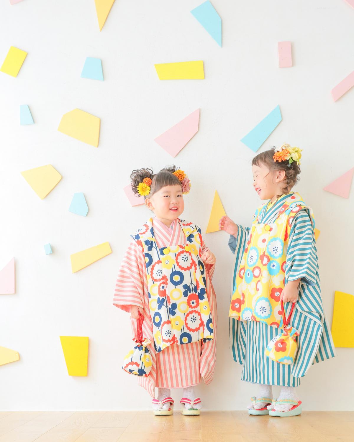 七五三　3歳女の子　可愛い　カラフル　キッズフォトスタジオ　ハピスタ