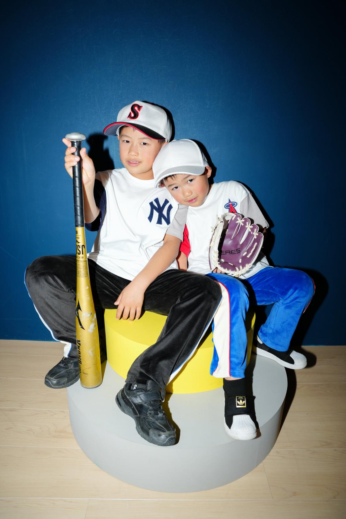 きょうだい撮影　写真　カラフル　野球　フォトスタジオ　ハピスタ