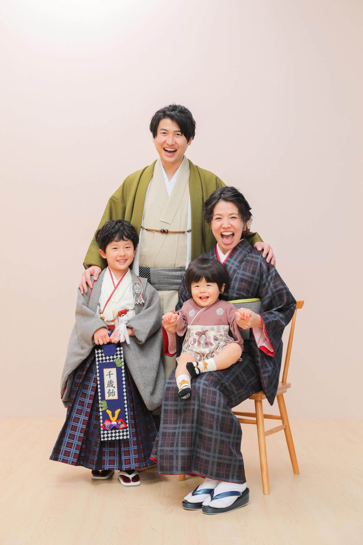 七五三　家族写真　ファミリーフォト　キッズフォトスタジオ　ハピスタ