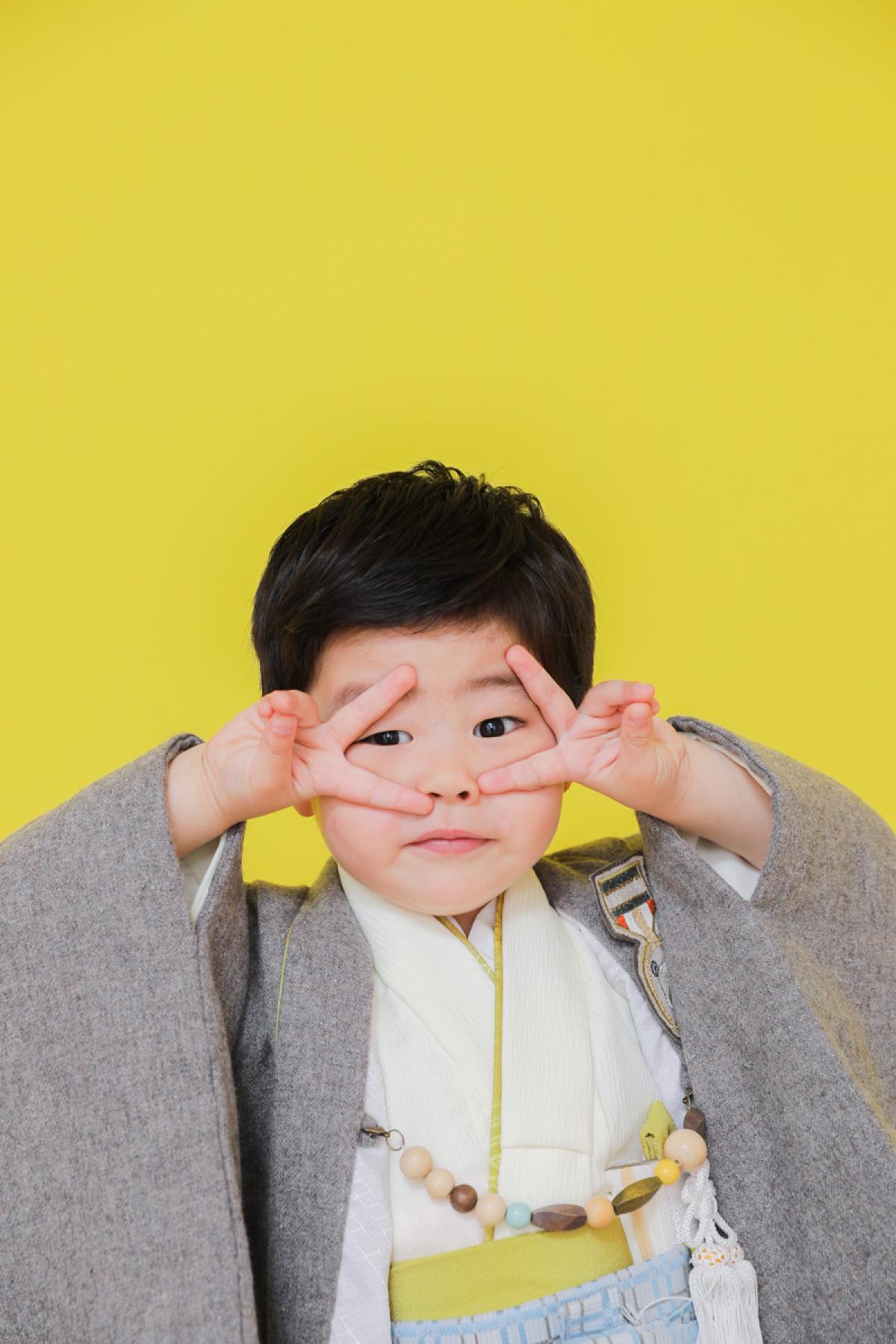 七五三　男の子　カラフル　キッズフォトスタジオ　ハピスタ