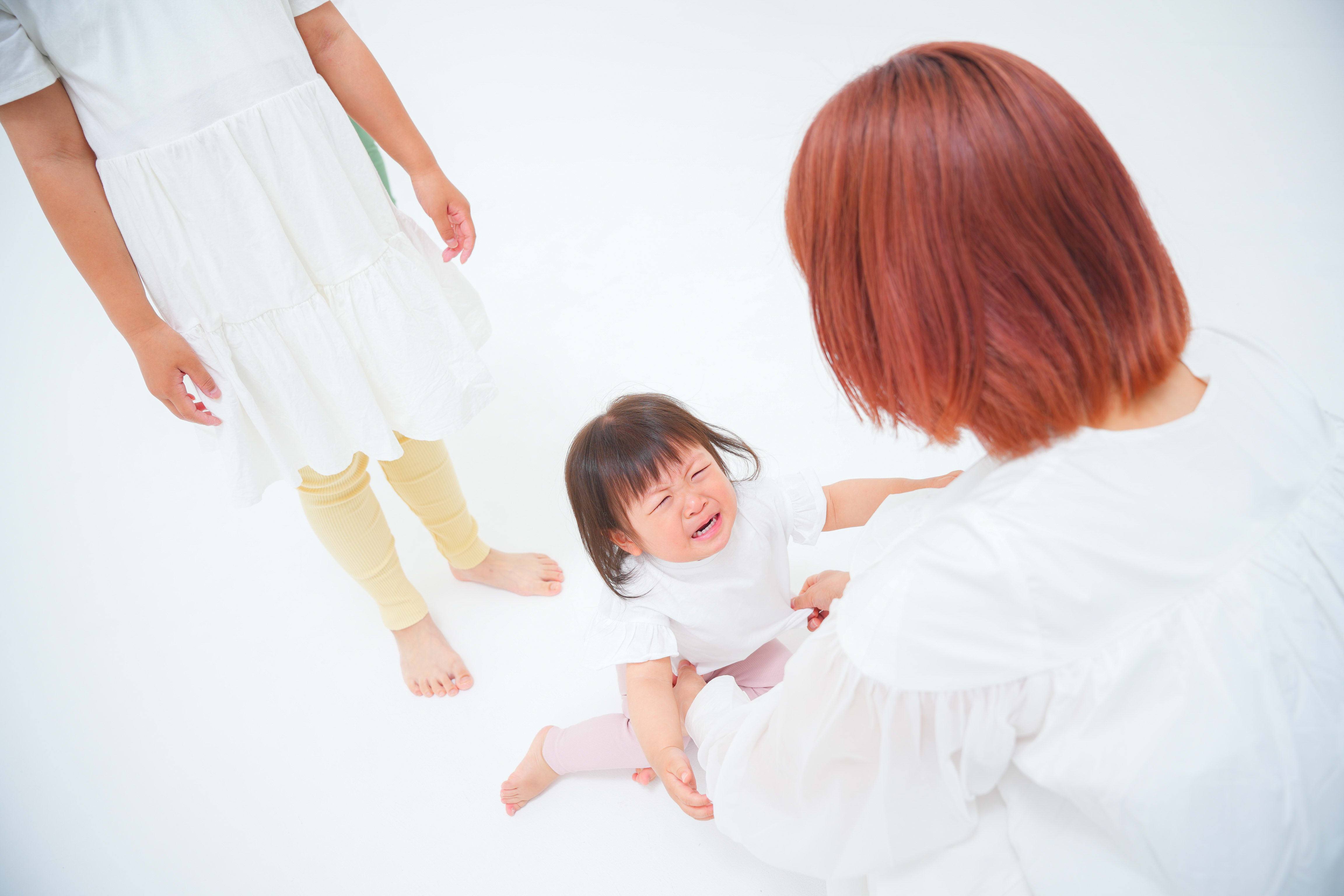 1歳誕生日　誕生日撮影　誕生日　バースデー　バースデーフォト　キッズフォトスタジオ　バースデー写真　子どもスタジオ　大阪フォトスタジオ　キッズスタジオ　堺市フォトスタジオ　泣き顔　