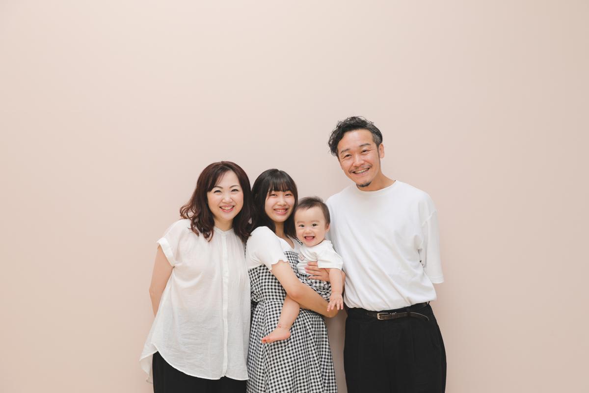 ファミリー　家族写真　フォトスタジオ　ハピスタ　
