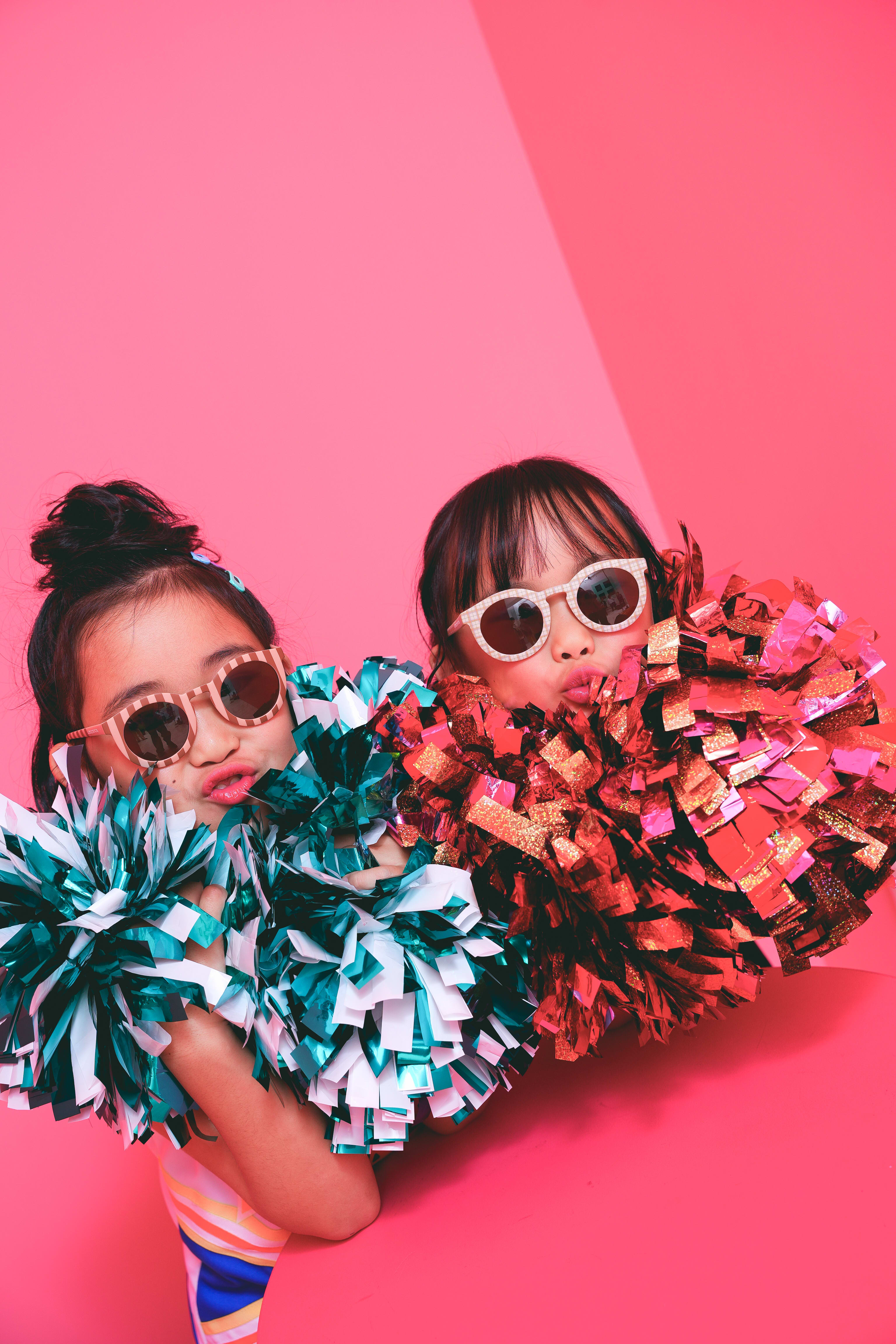サングラス　チアガール　姉妹写真