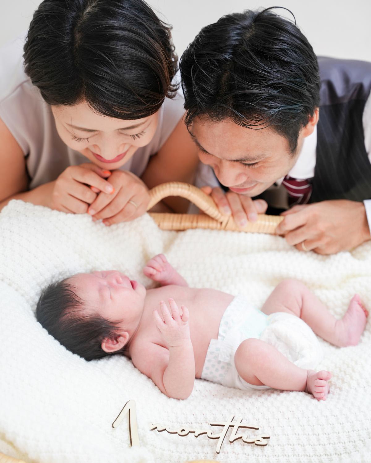 ベビーフォト　赤ちゃん　1ヶ月　記念日　キッズフォトスタジオ　HAPISTA